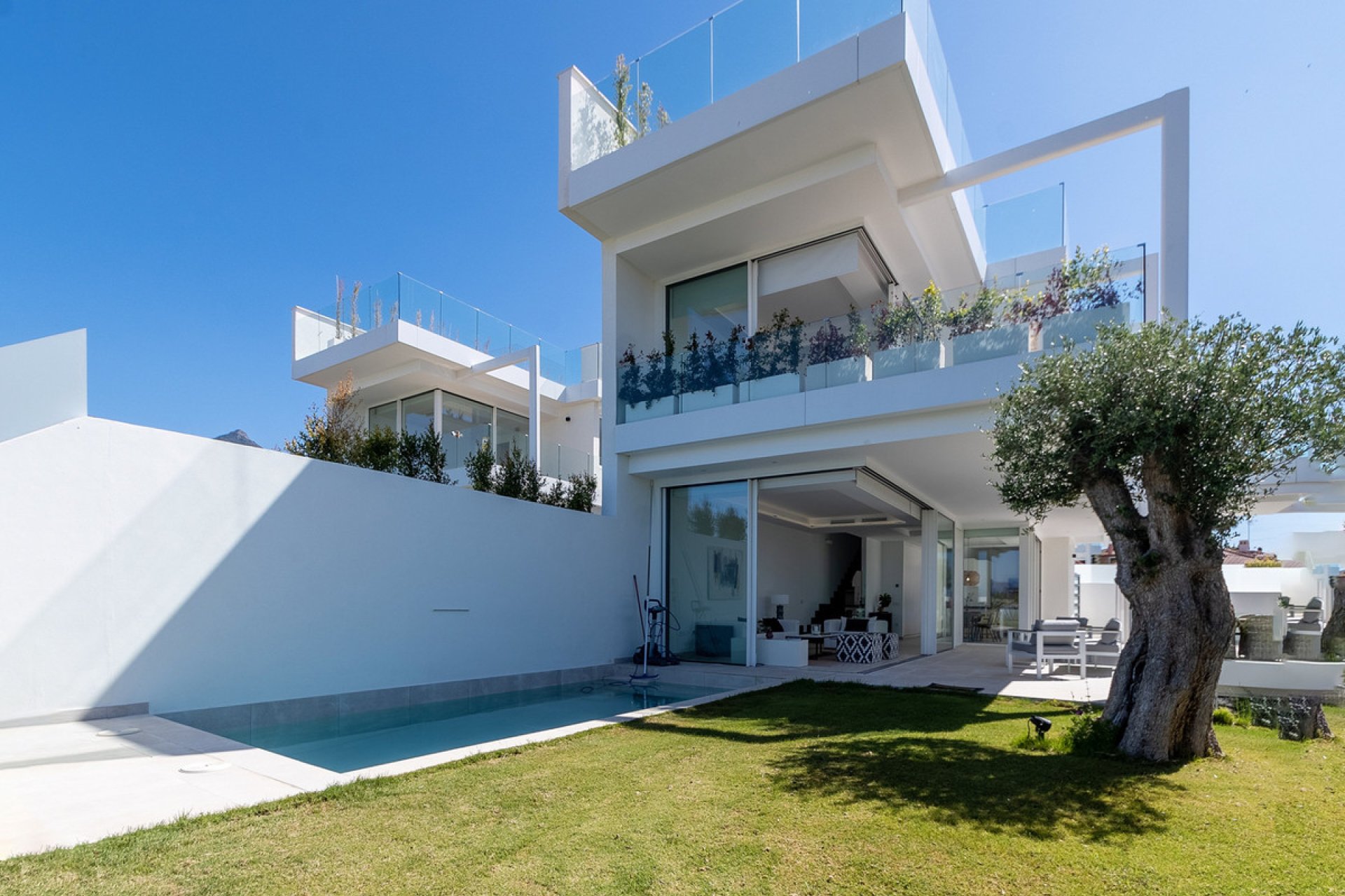 Resale - House - Detached Villa - Marbella - Marbella Centro