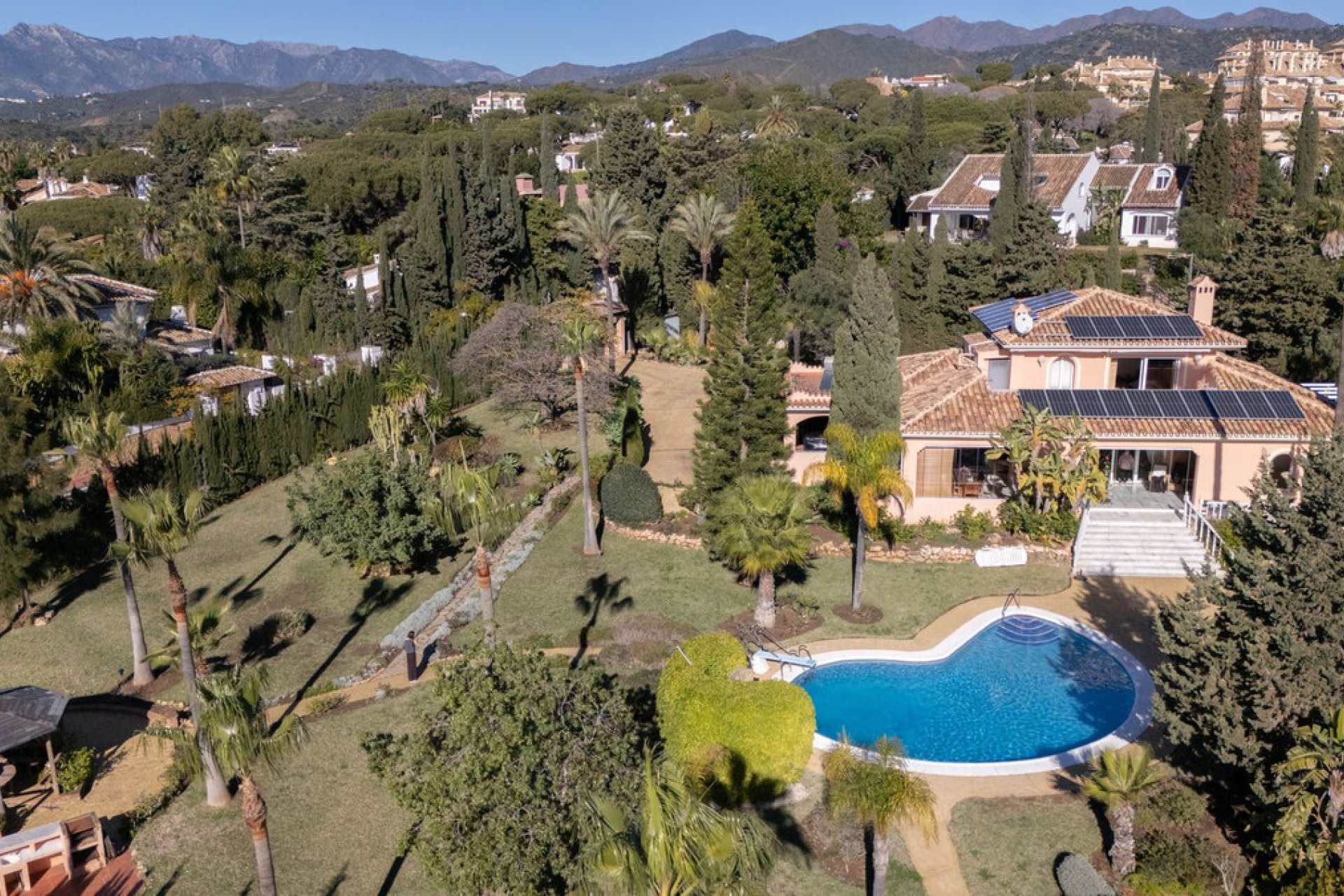 Resale - House - Detached Villa - Marbella - Marbella Centro