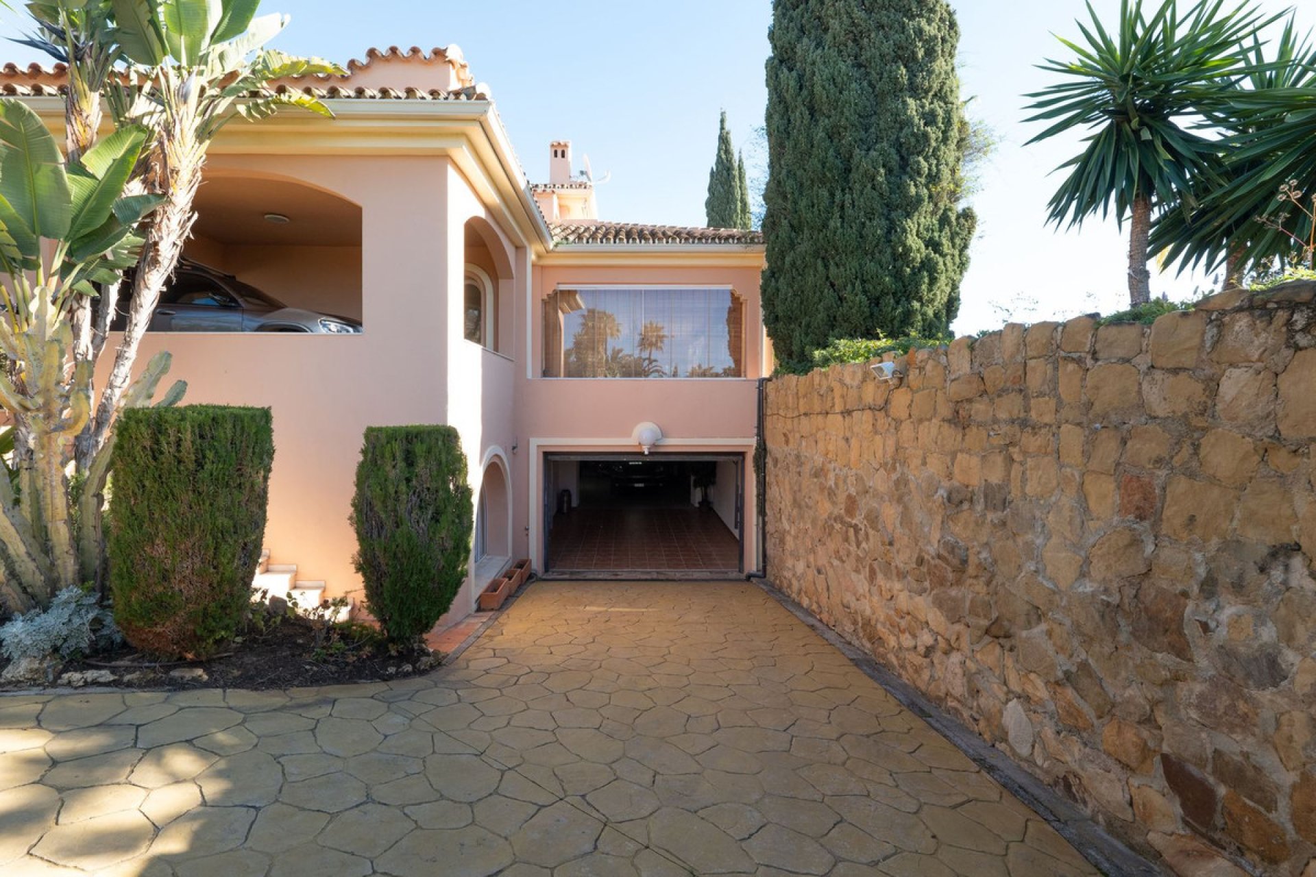 Resale - House - Detached Villa - Marbella - Marbella Centro