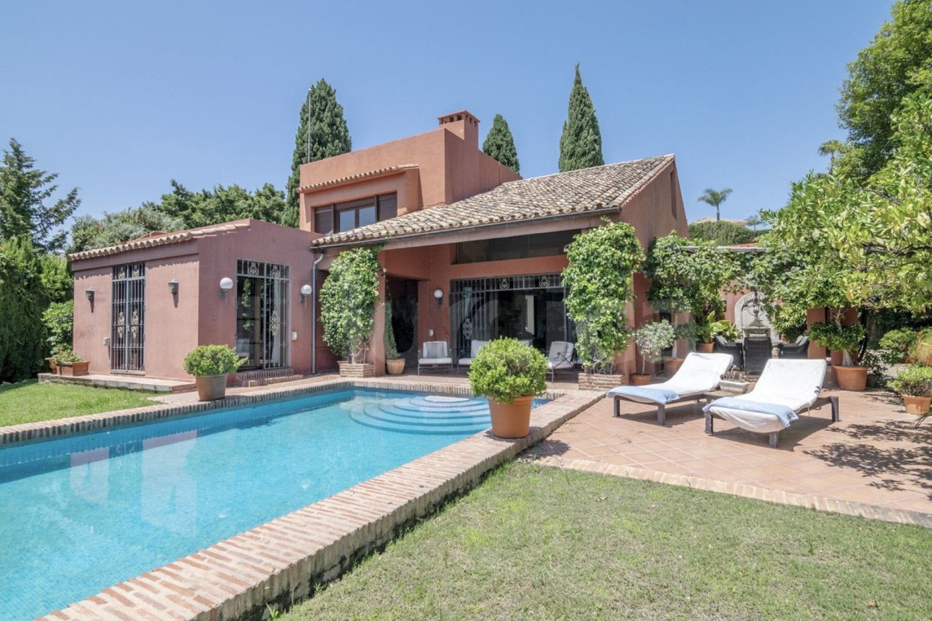 Resale - House - Detached Villa - Marbella - Marbella Centro