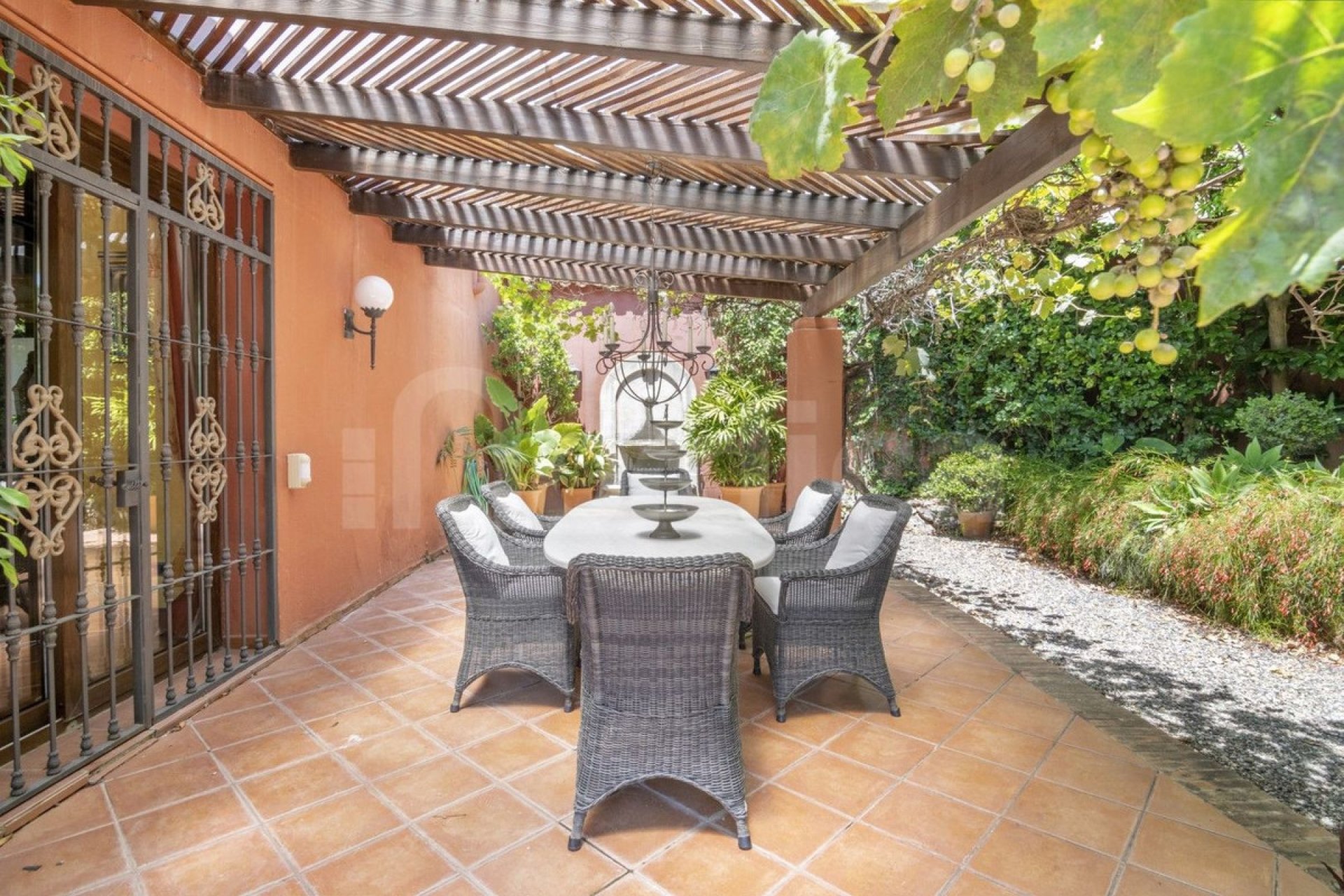 Resale - House - Detached Villa - Marbella - Marbella Centro