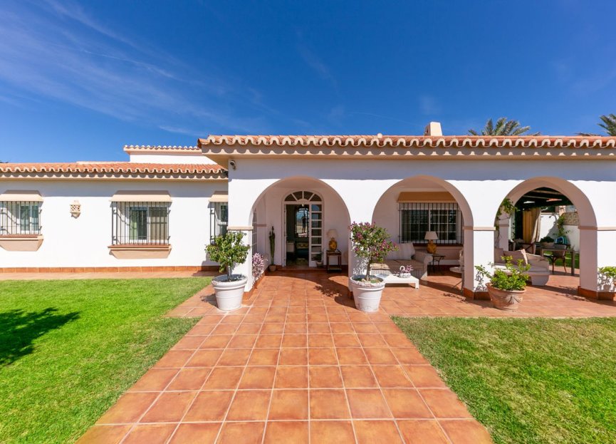 Resale - House - Detached Villa - Marbella - Marbella Centro