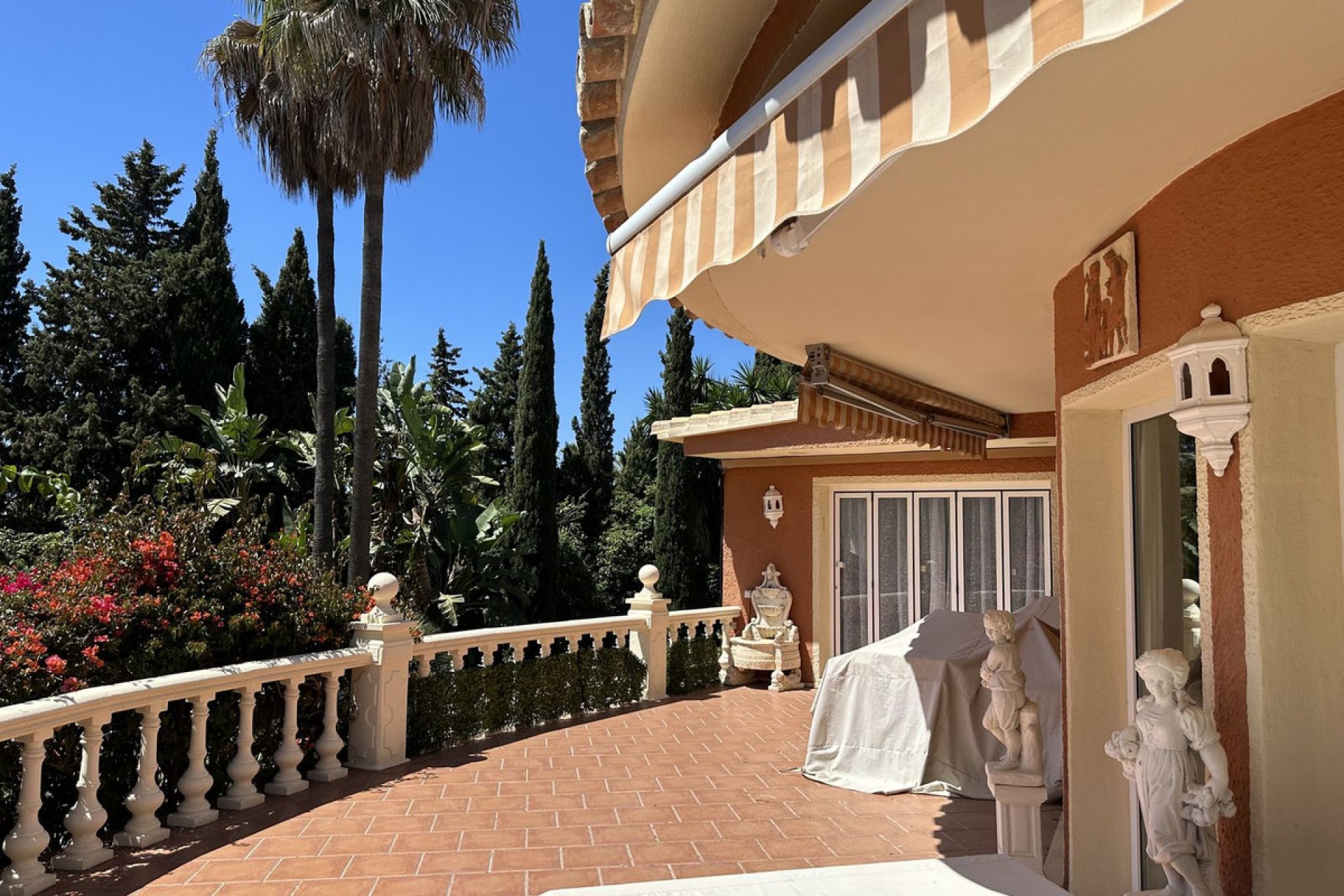 Resale - House - Detached Villa - Marbella - Marbella Centro