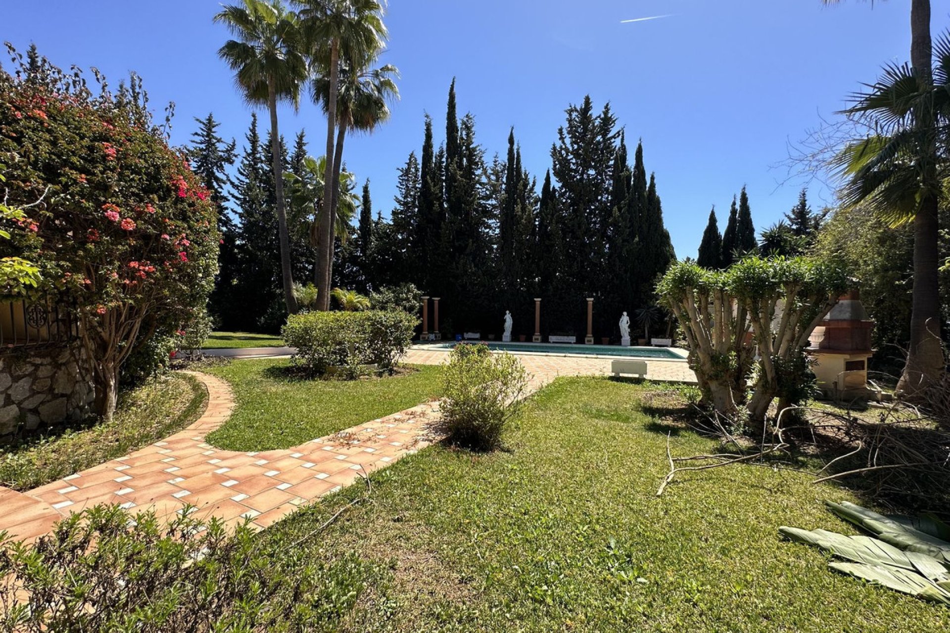 Resale - House - Detached Villa - Marbella - Marbella Centro