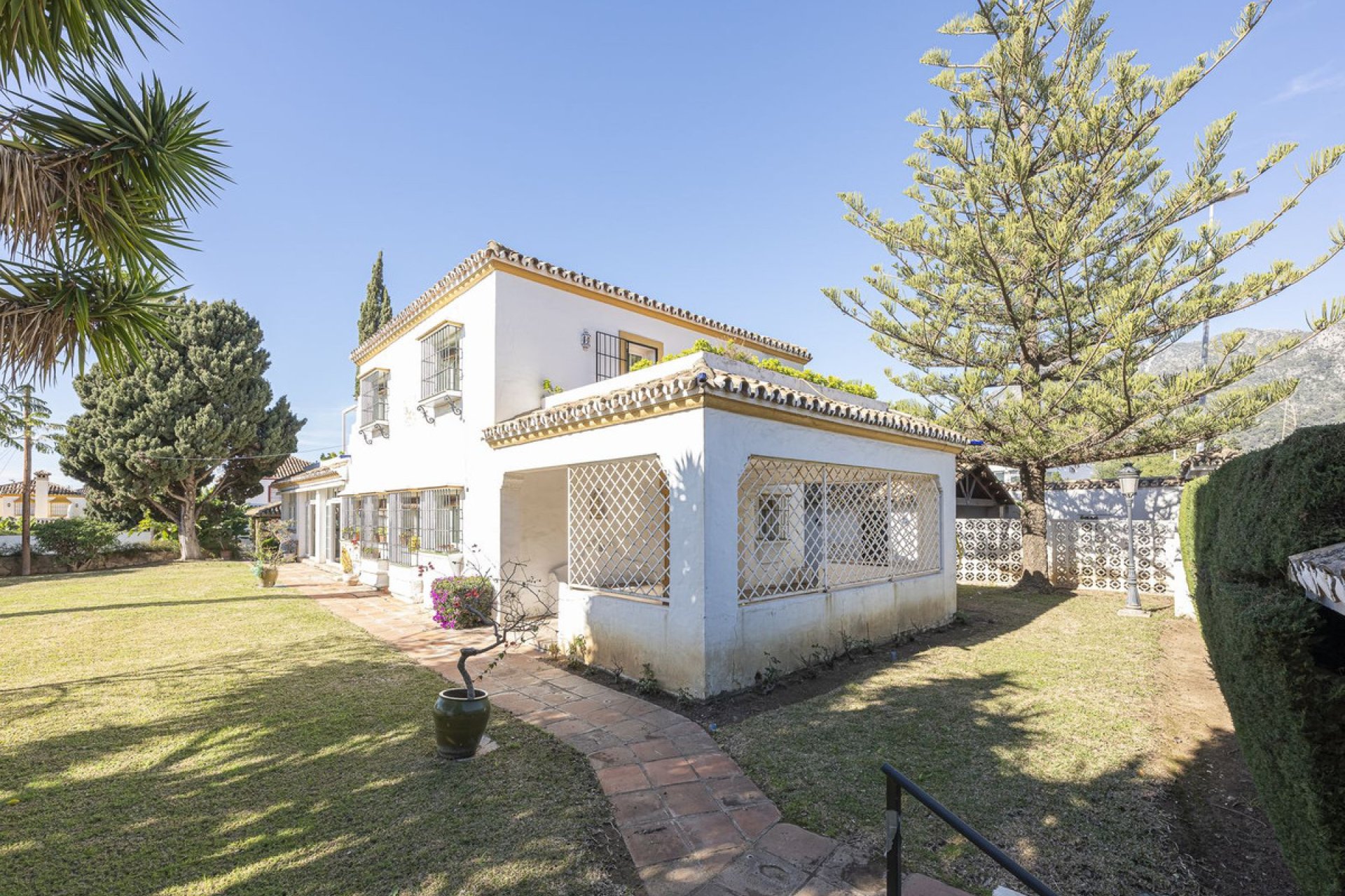 Resale - House - Detached Villa - Marbella - Marbella Centro