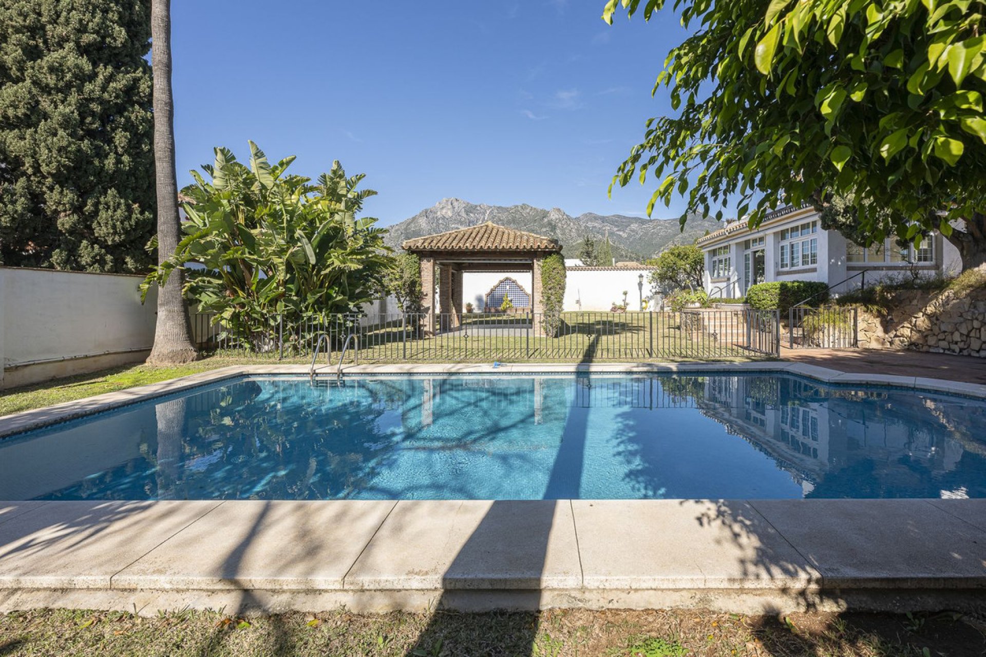 Resale - House - Detached Villa - Marbella - Marbella Centro