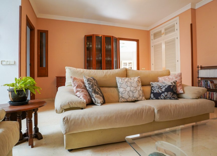 Resale - House - Detached Villa - Marbella - Marbella Centro