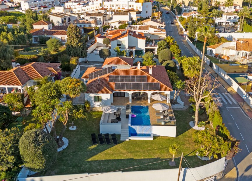 Resale - House - Detached Villa - Marbella - Marbella Centro