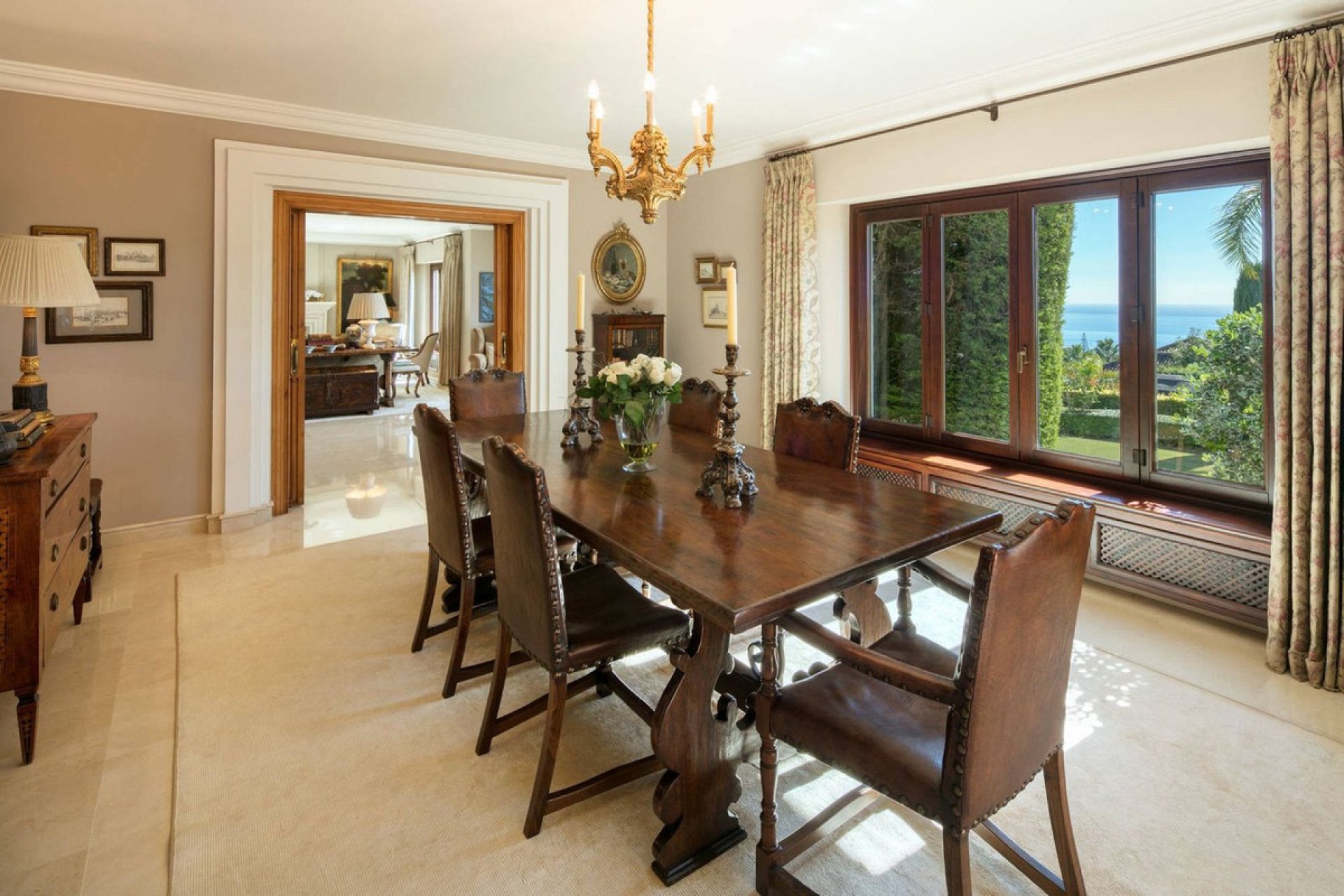 Resale - House - Detached Villa - Marbella - Marbella Centro