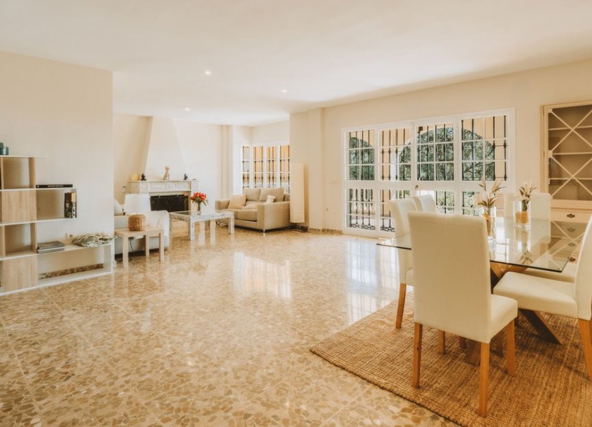 Resale - House - Detached Villa - Marbella - Marbella Centro