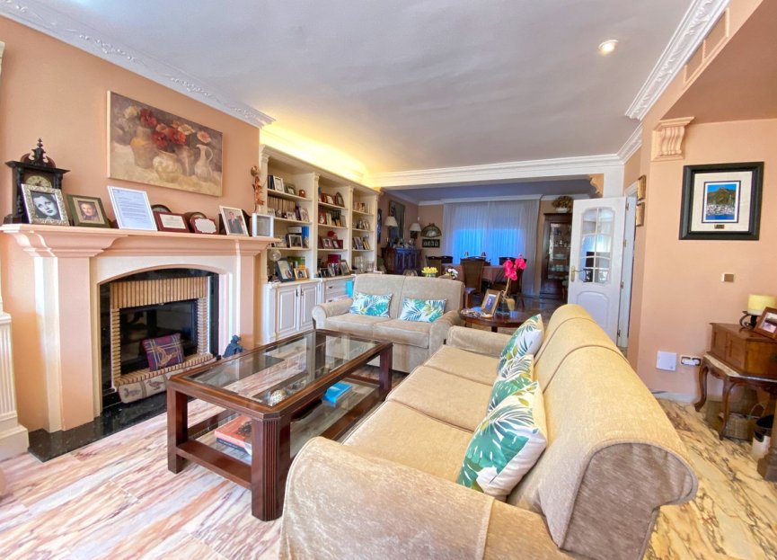 Resale - House - Detached Villa - Marbella - Marbella Centro