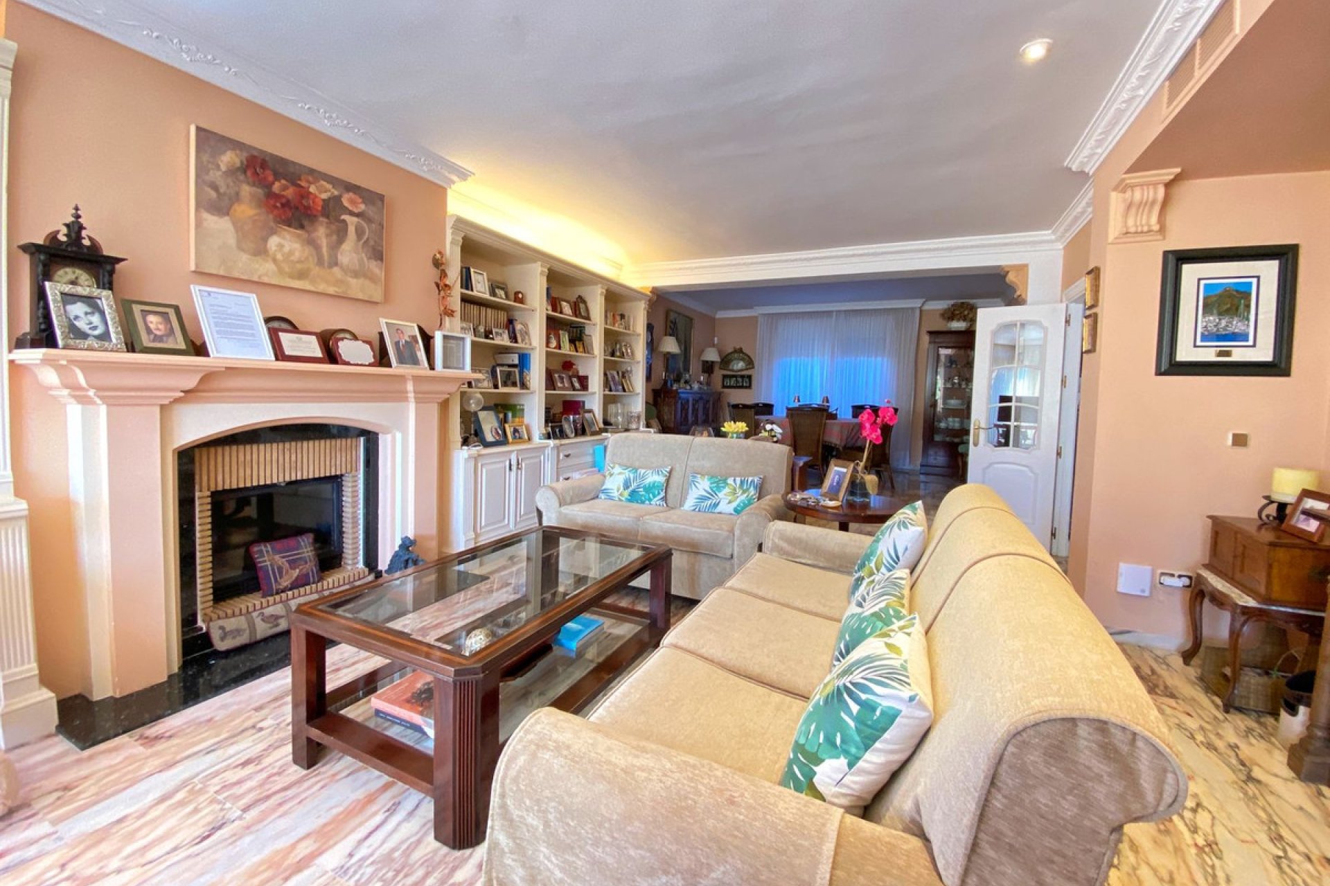 Resale - House - Detached Villa - Marbella - Marbella Centro