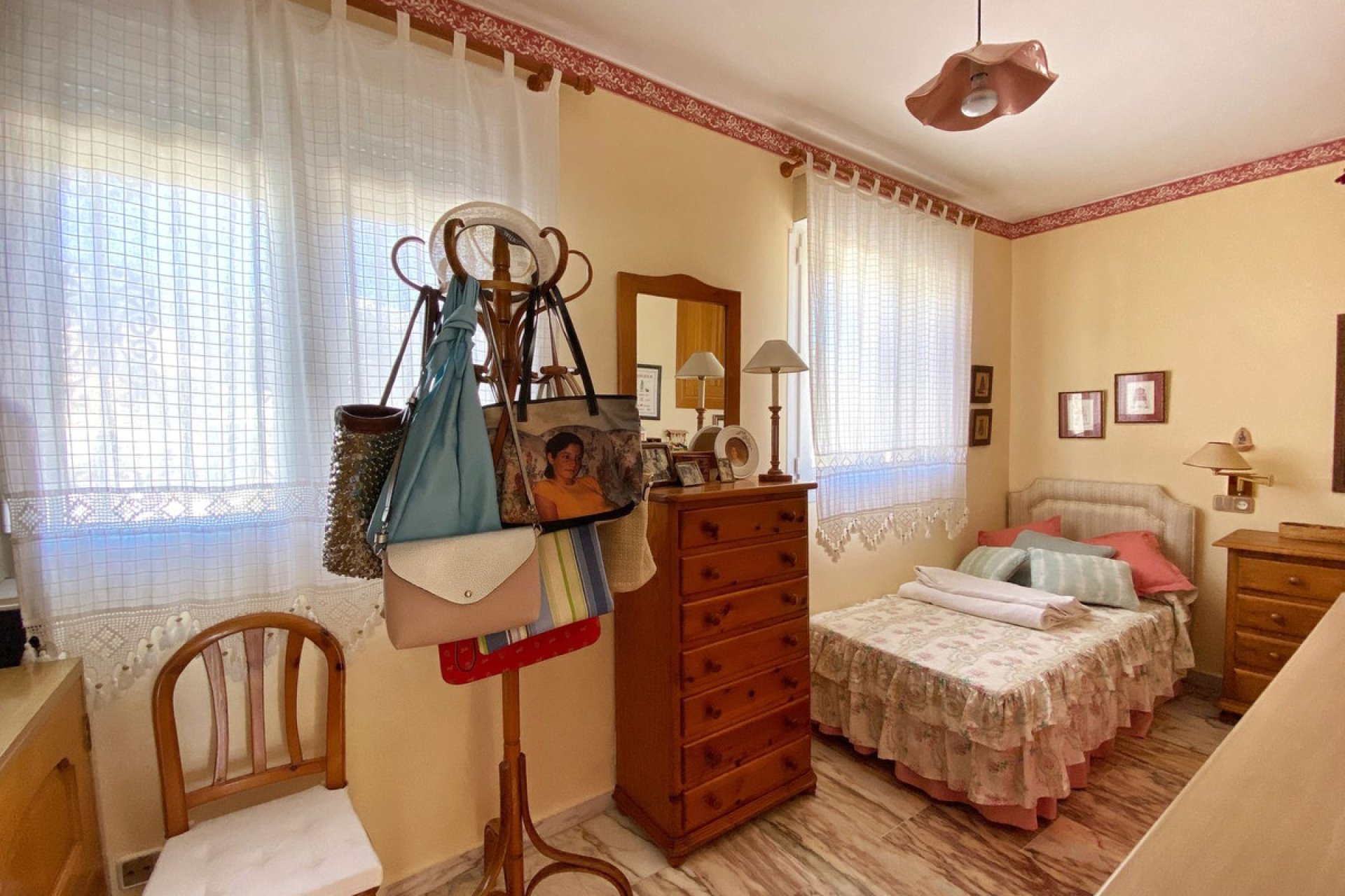 Resale - House - Detached Villa - Marbella - Marbella Centro