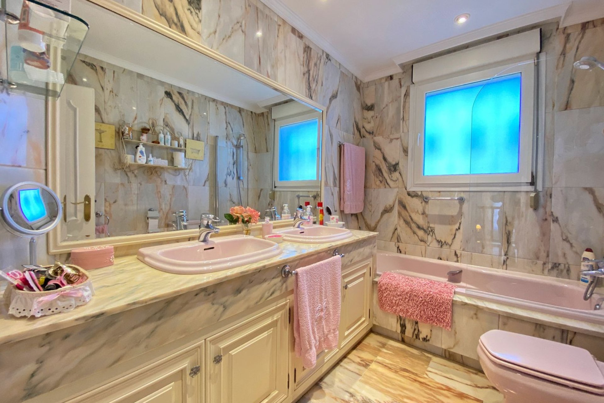 Resale - House - Detached Villa - Marbella - Marbella Centro