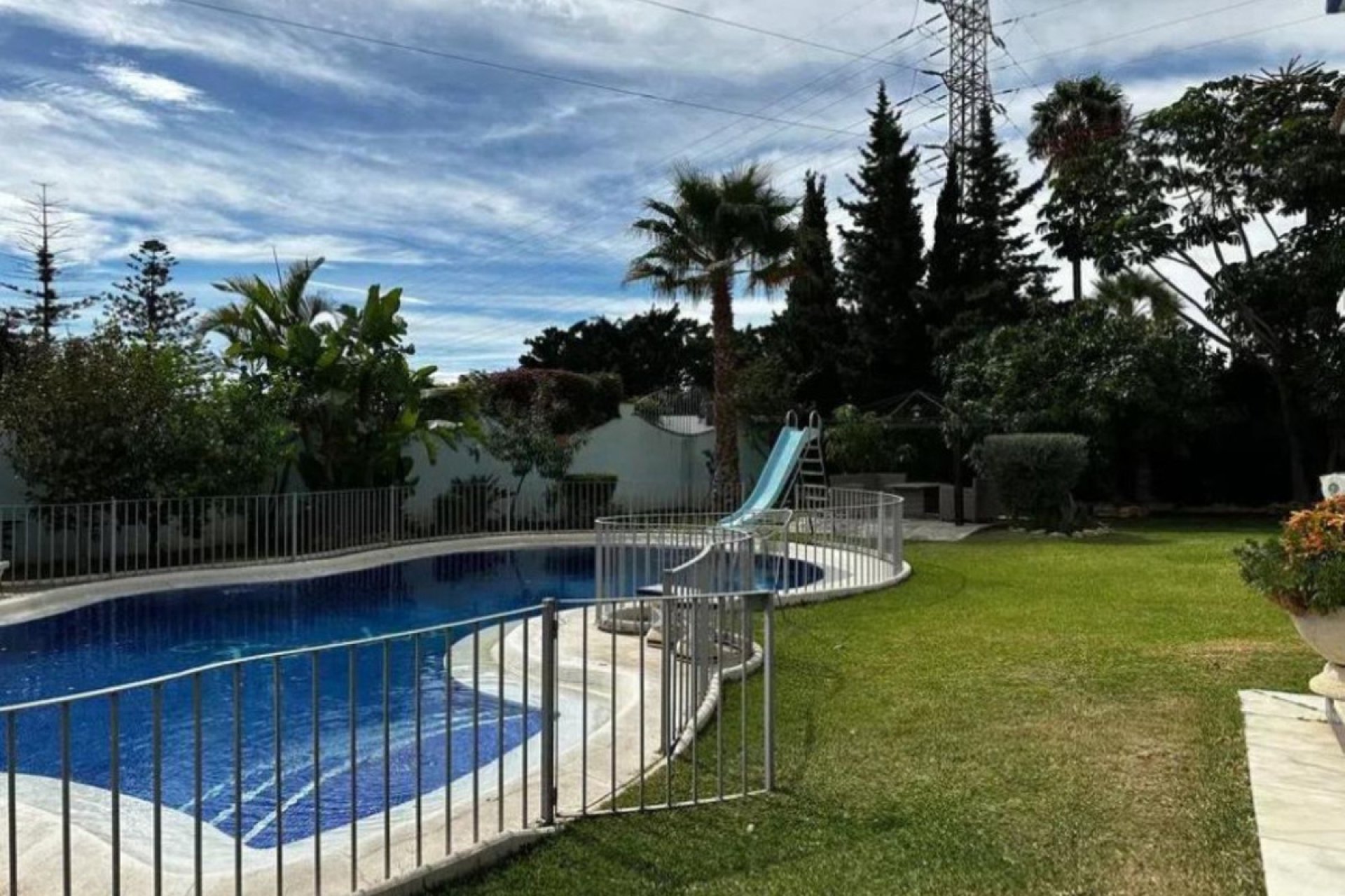 Resale - House - Detached Villa - Marbella - Marbella Centro