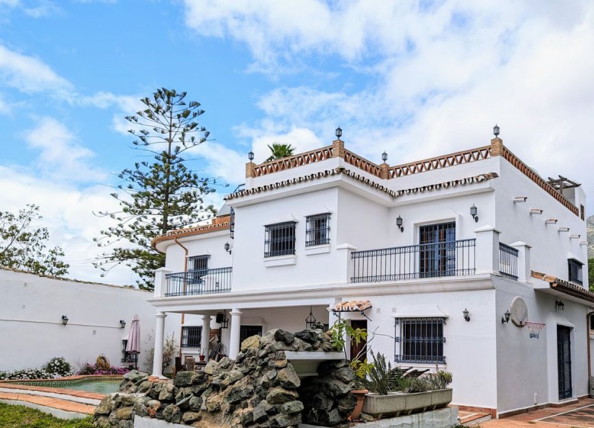 Resale - House - Detached Villa - Marbella - Marbella Centro