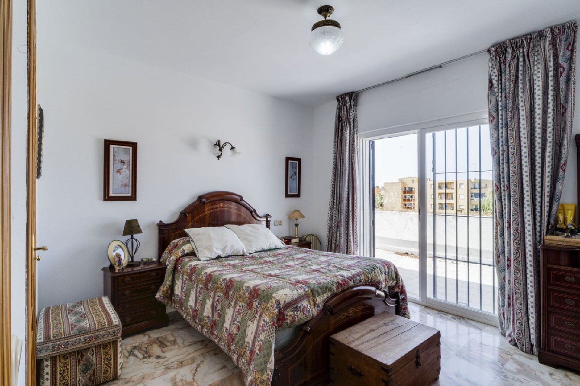 Resale - House - Detached Villa - Marbella - Marbella Centro