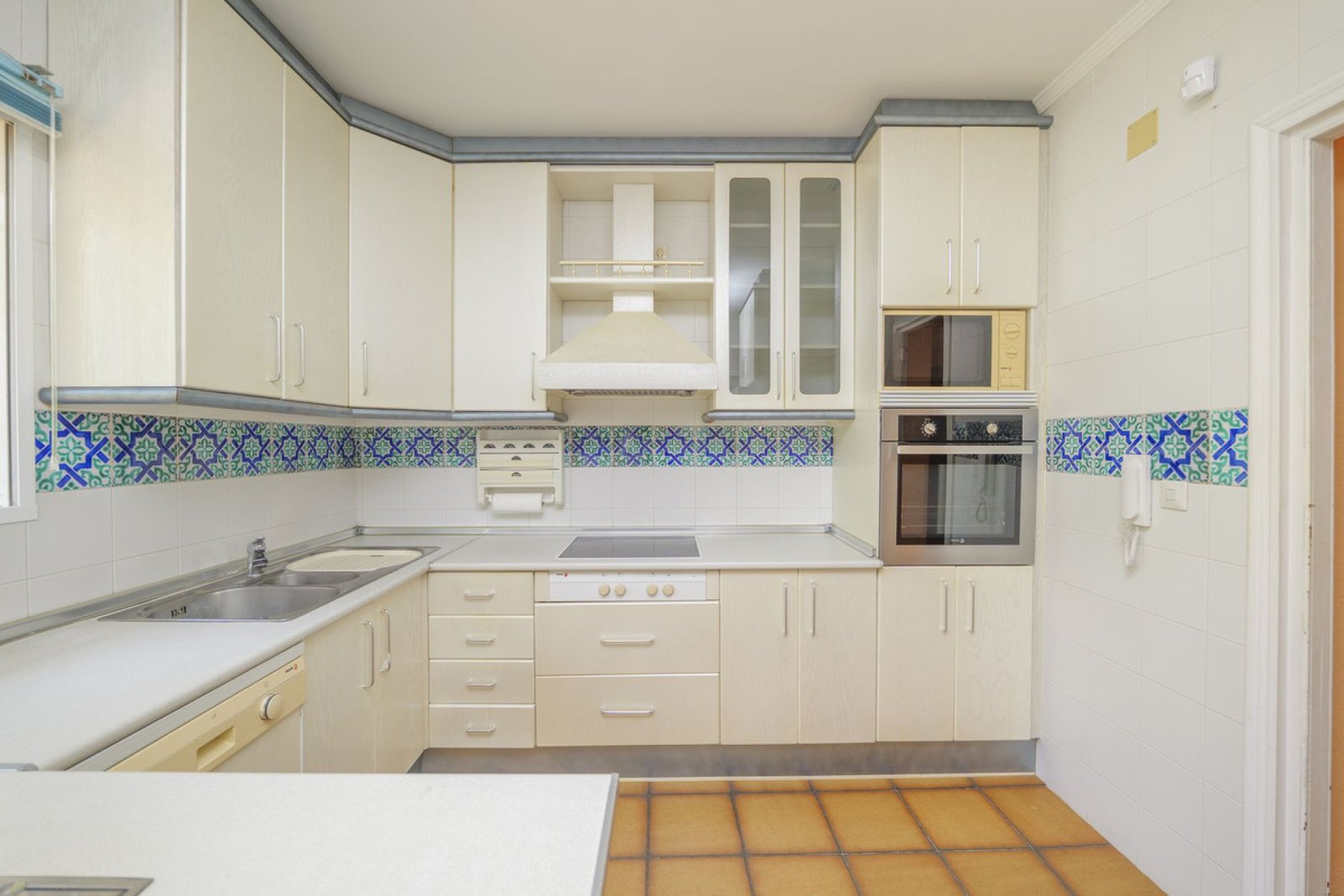 Resale - House - Detached Villa - Marbella - Marbella Centro