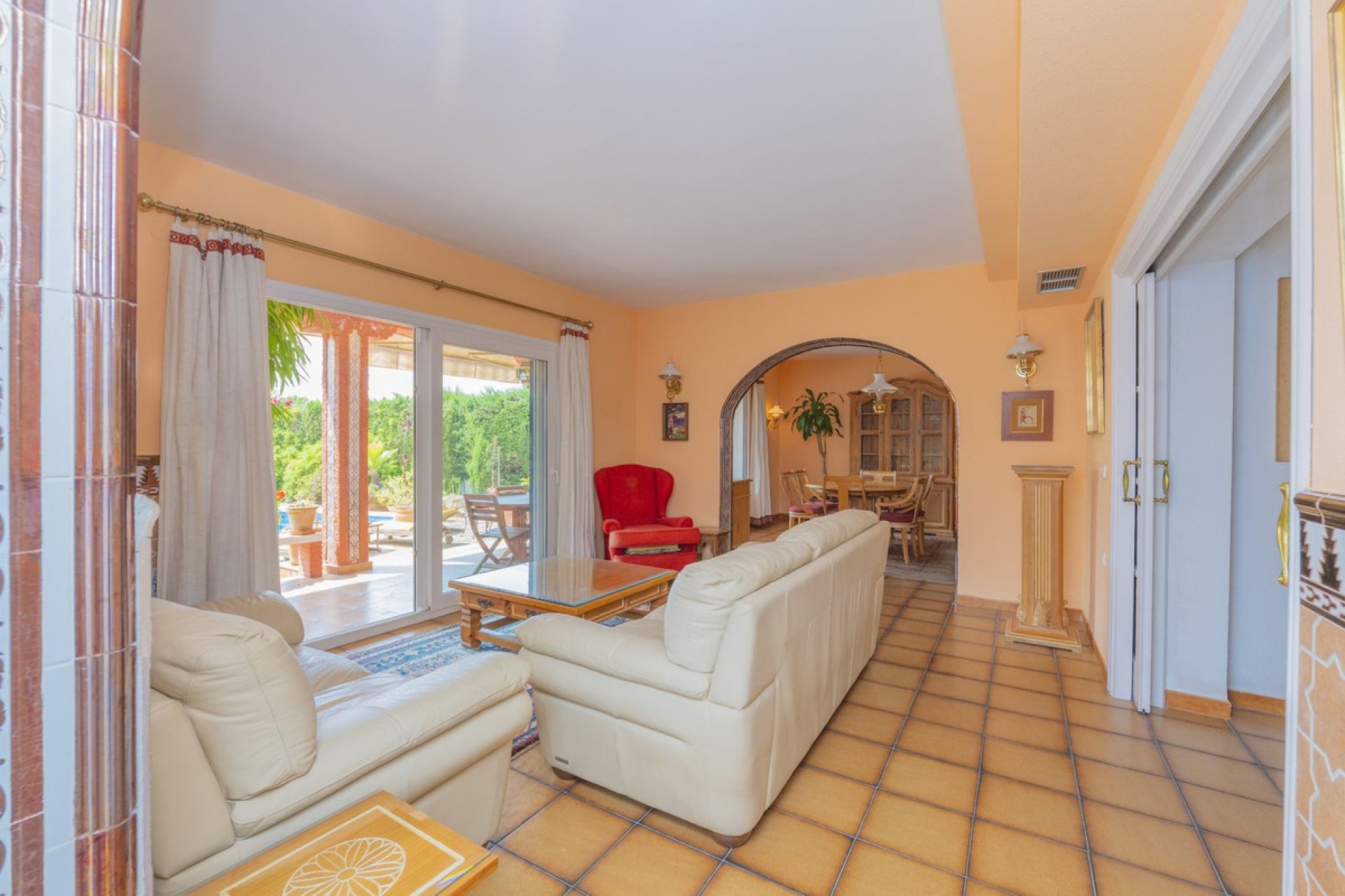 Resale - House - Detached Villa - Marbella - Marbella Centro