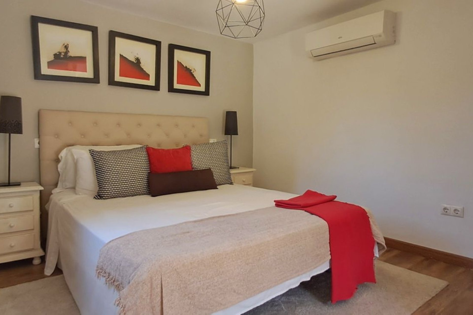 Resale - House - Detached Villa - Marbella - Marbella Centro