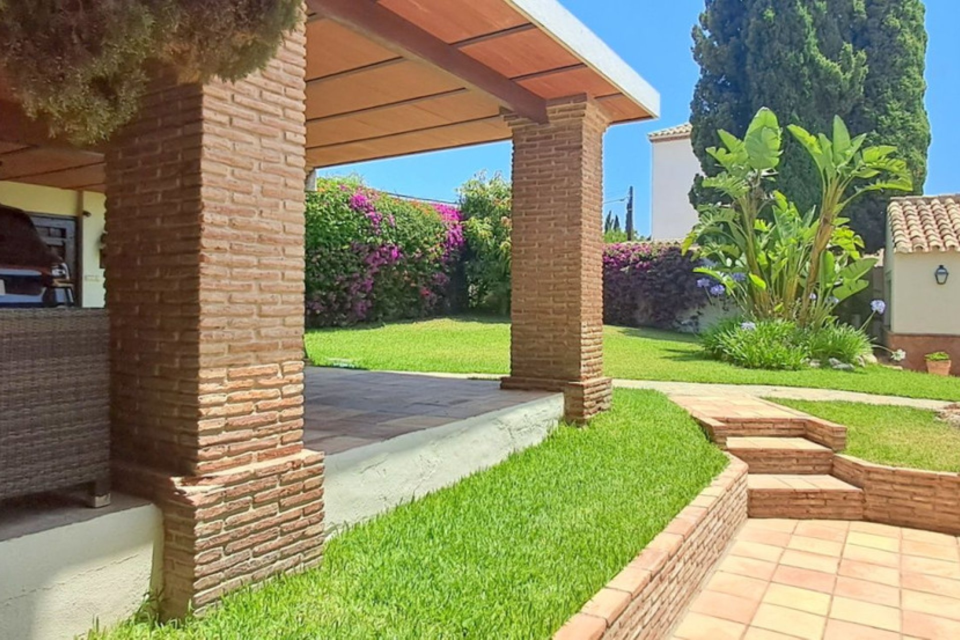 Resale - House - Detached Villa - Marbella - Marbella Centro