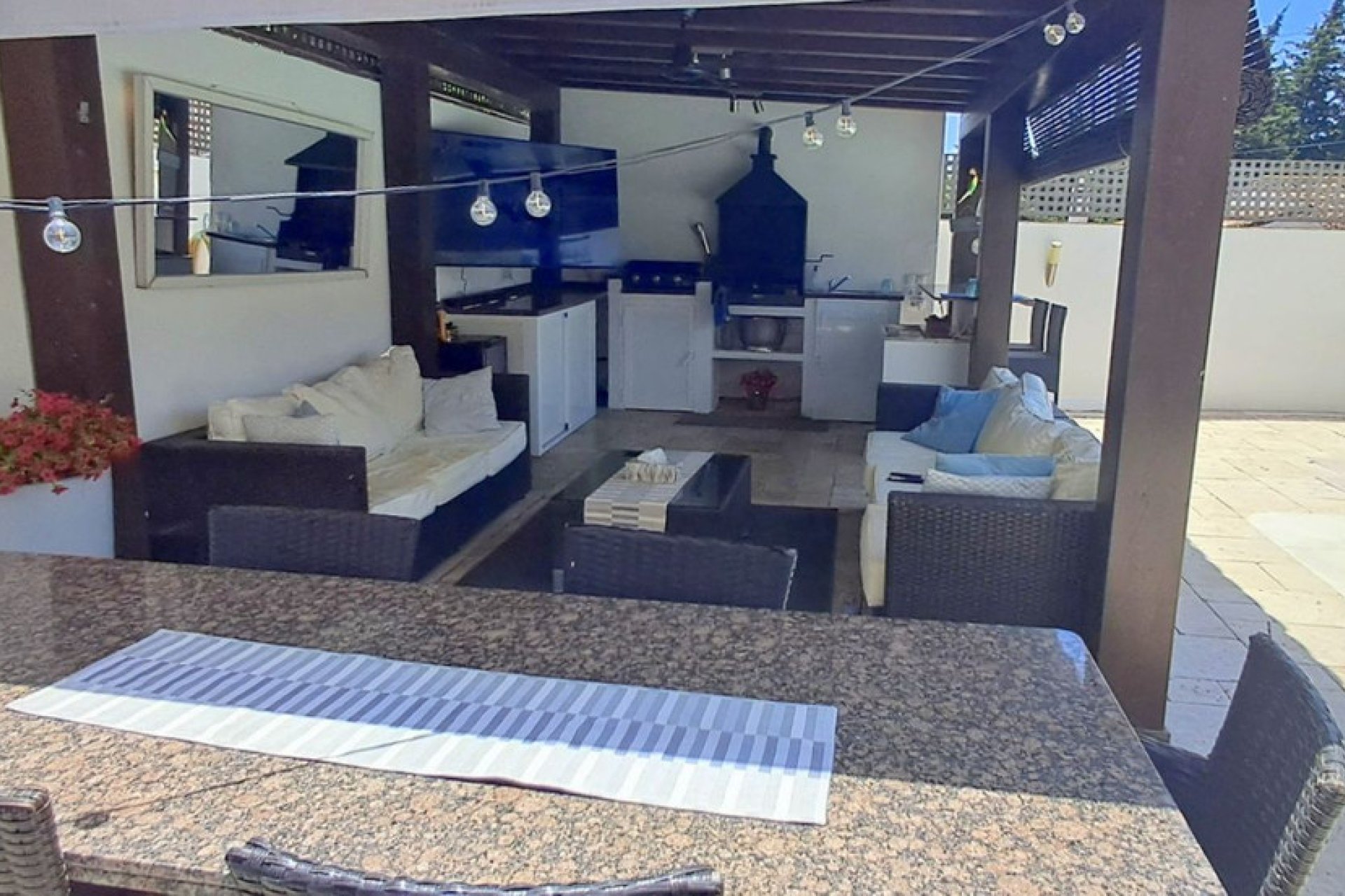 Resale - House - Detached Villa - Marbella - Marbella Centro