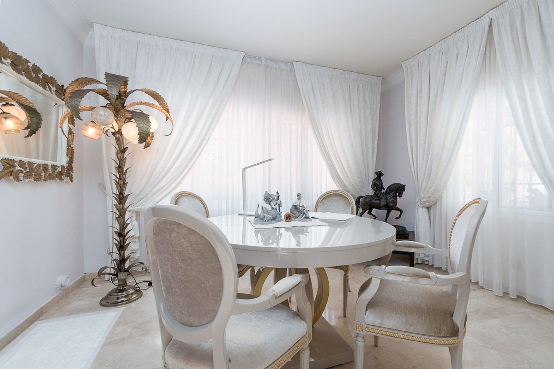 Resale - House - Detached Villa - Marbella - Marbella Centro