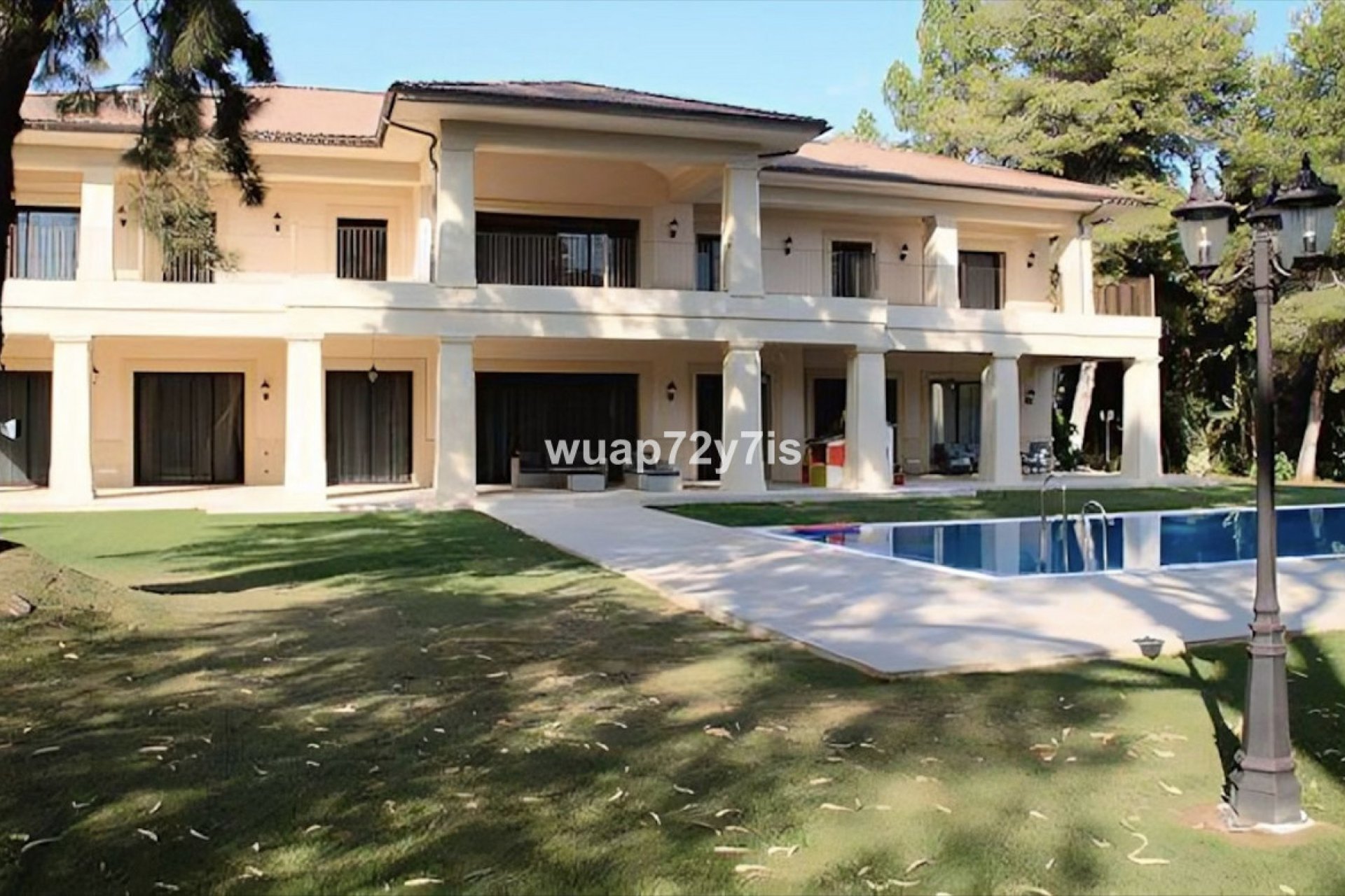 Resale - House - Detached Villa - Marbella - Marbella Centro