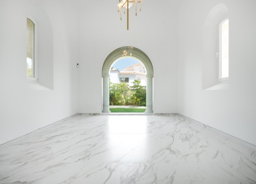 Resale - House - Detached Villa - Marbella - Marbella Centro