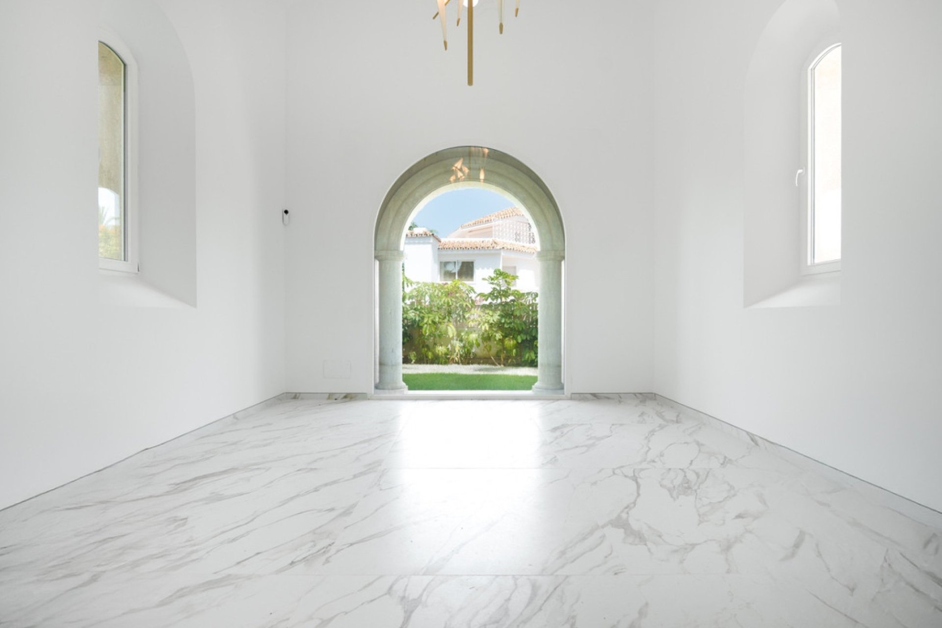 Resale - House - Detached Villa - Marbella - Marbella Centro