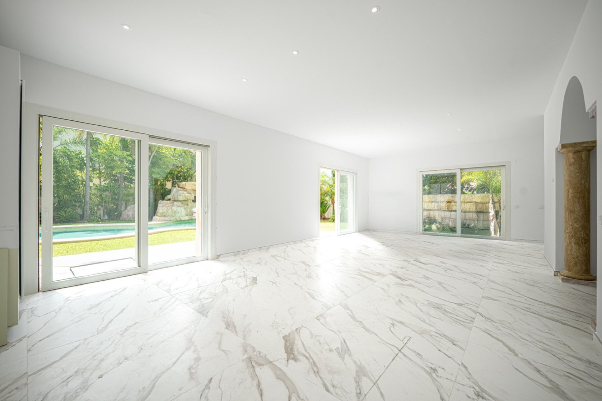 Resale - House - Detached Villa - Marbella - Marbella Centro