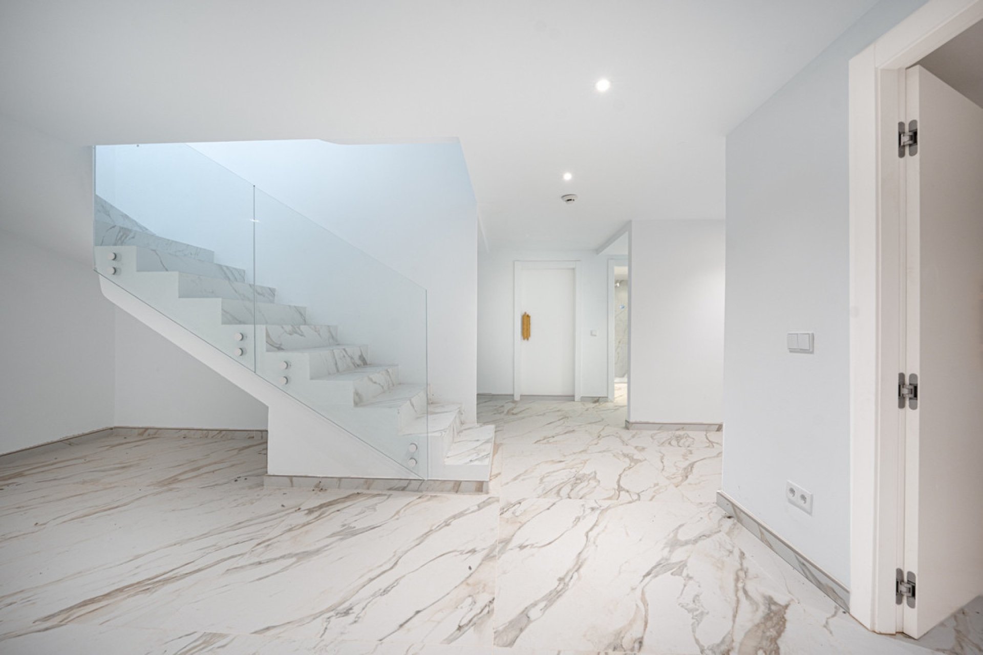 Resale - House - Detached Villa - Marbella - Marbella Centro