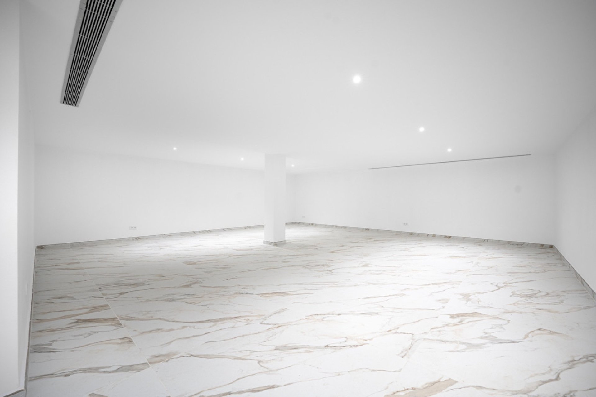 Resale - House - Detached Villa - Marbella - Marbella Centro