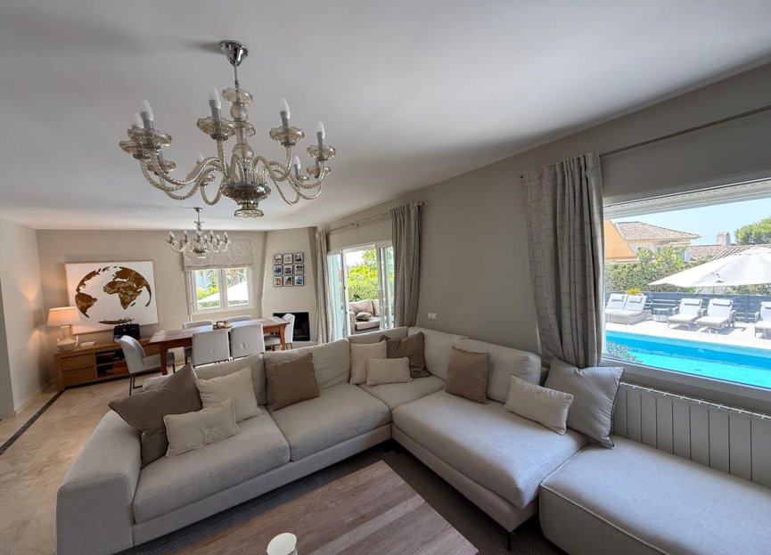 Resale - House - Detached Villa - Marbella - Marbesa