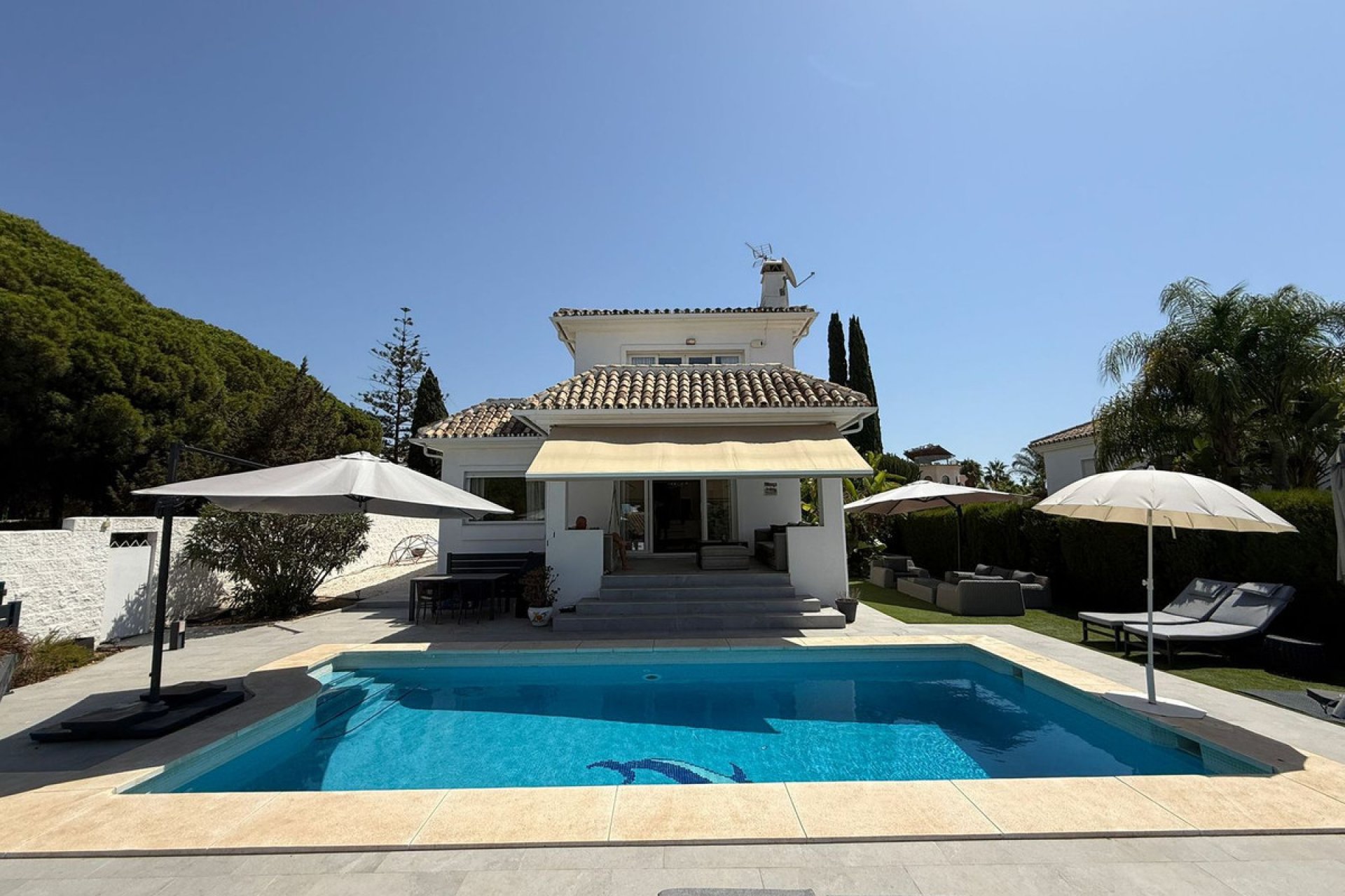 Resale - House - Detached Villa - Marbella - Marbesa