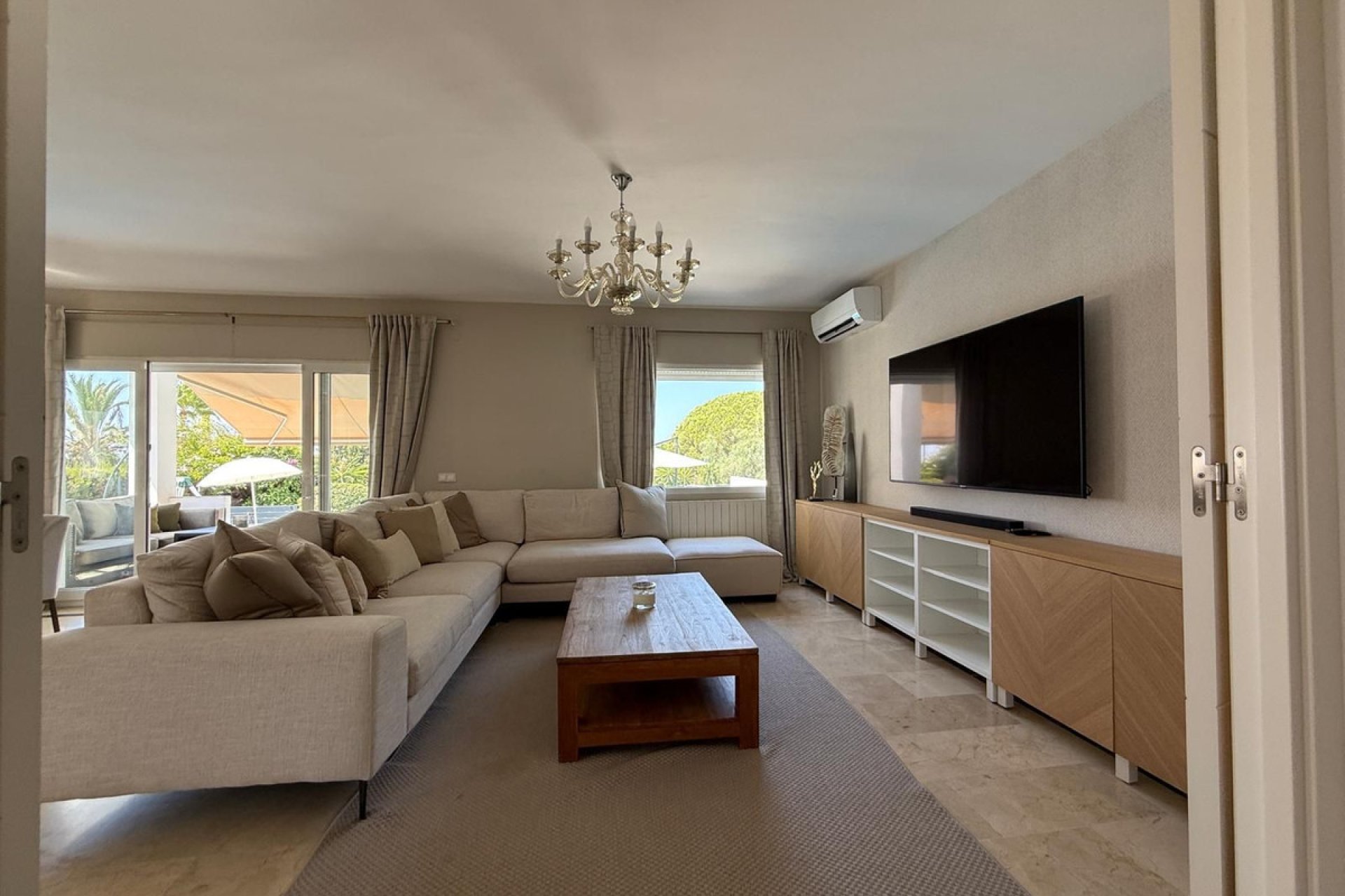 Resale - House - Detached Villa - Marbella - Marbesa