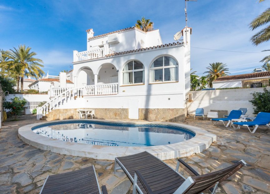 Resale - House - Detached Villa - Marbella - Marbesa