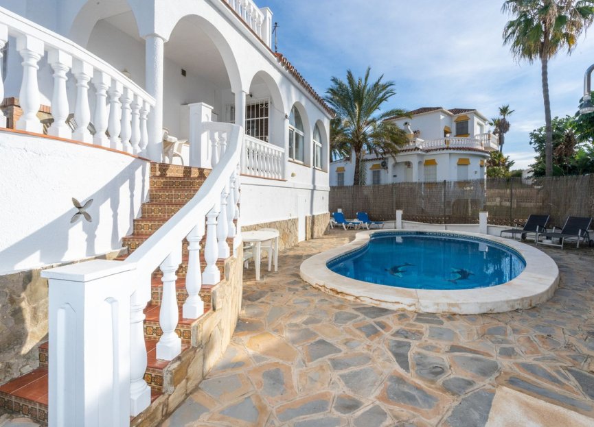 Resale - House - Detached Villa - Marbella - Marbesa