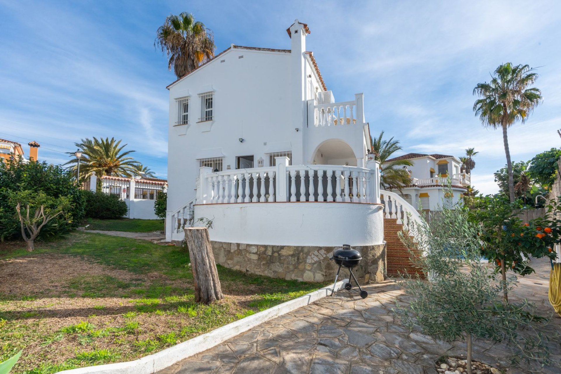 Resale - House - Detached Villa - Marbella - Marbesa