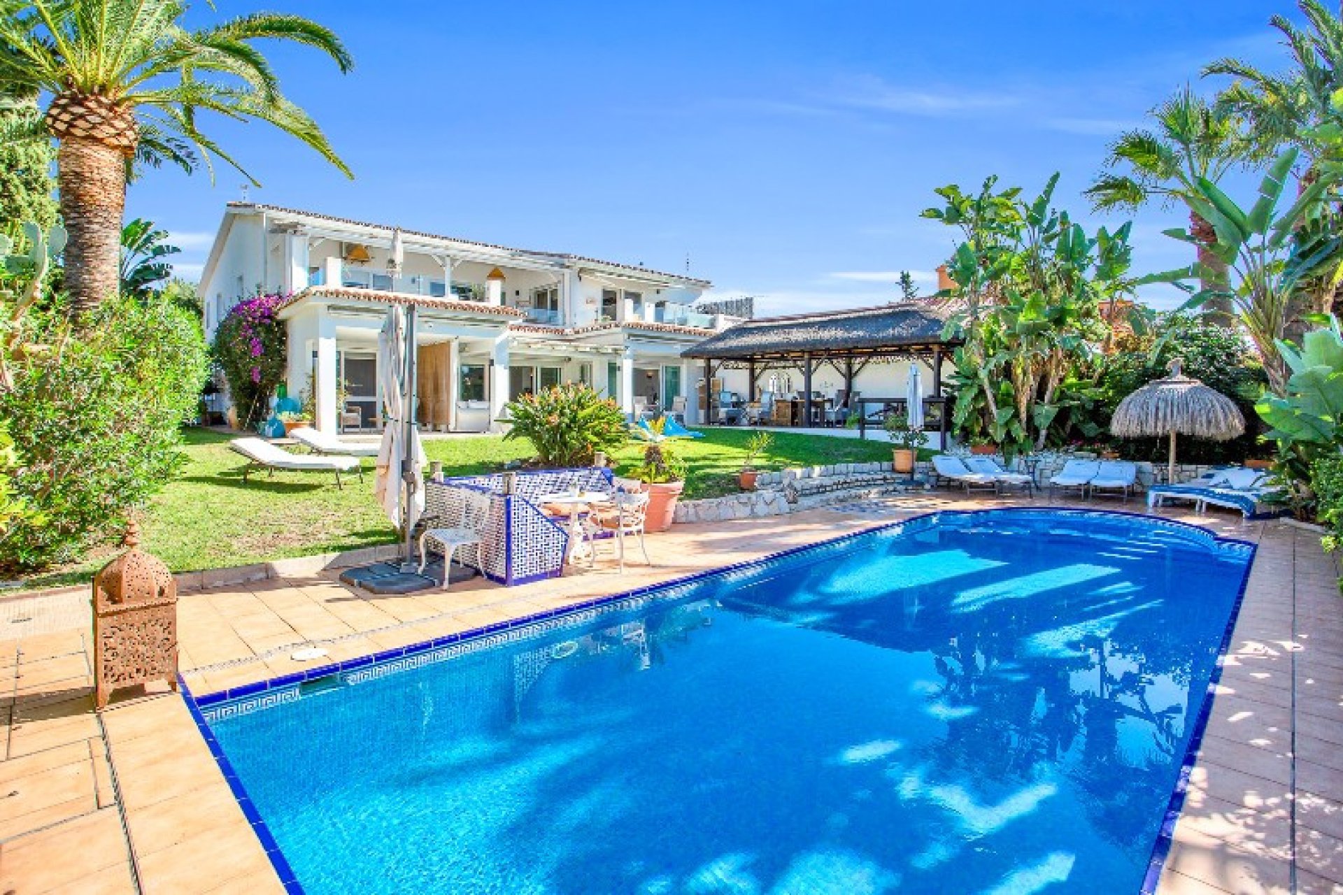 Resale - House - Detached Villa - Marbella - Marbesa