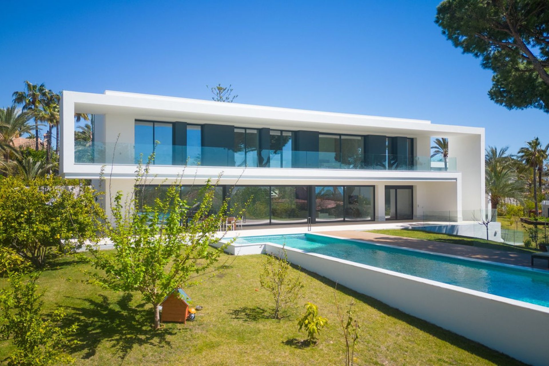 Resale - House - Detached Villa - Marbella - Marbesa