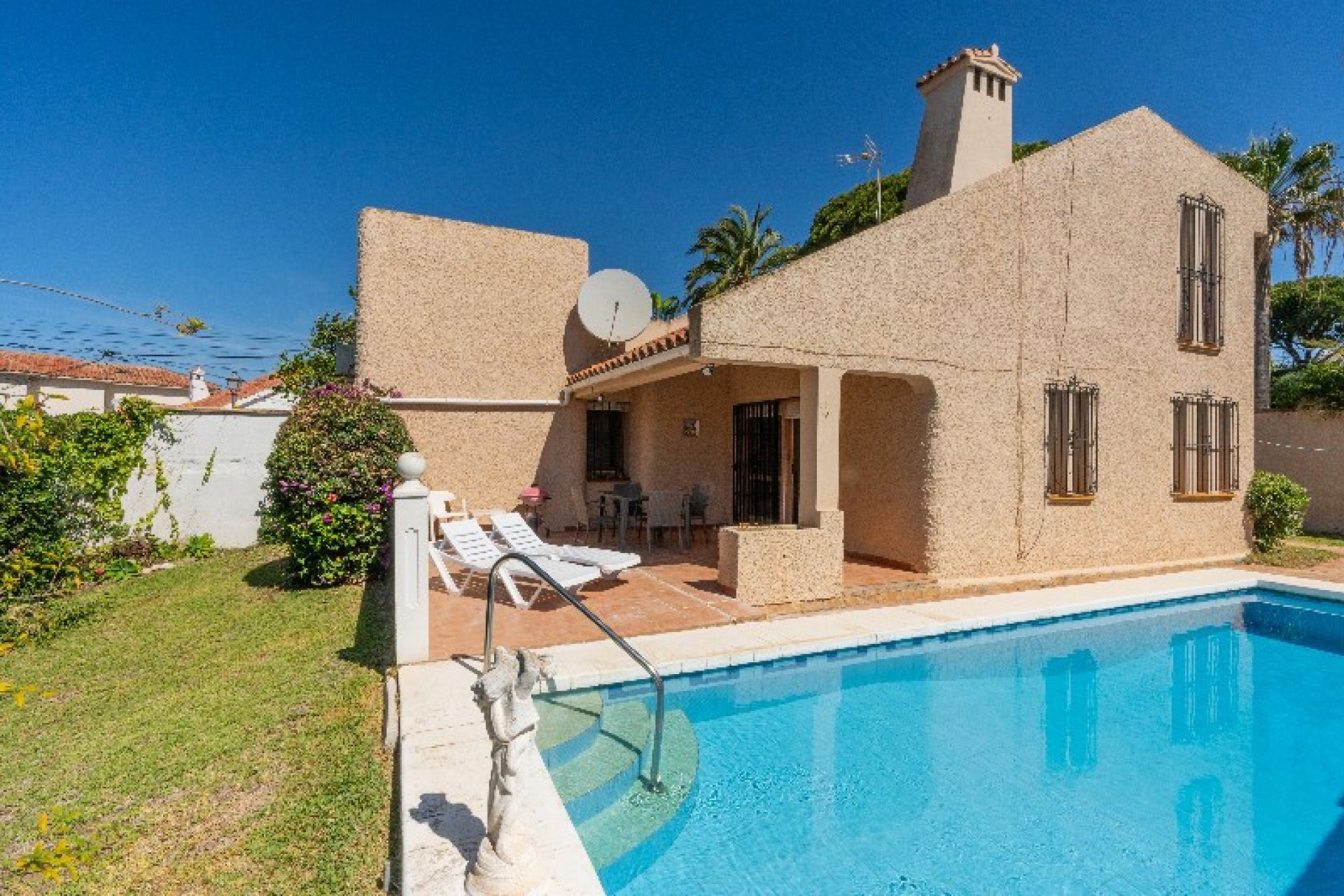 Resale - House - Detached Villa - Marbella - Marbesa