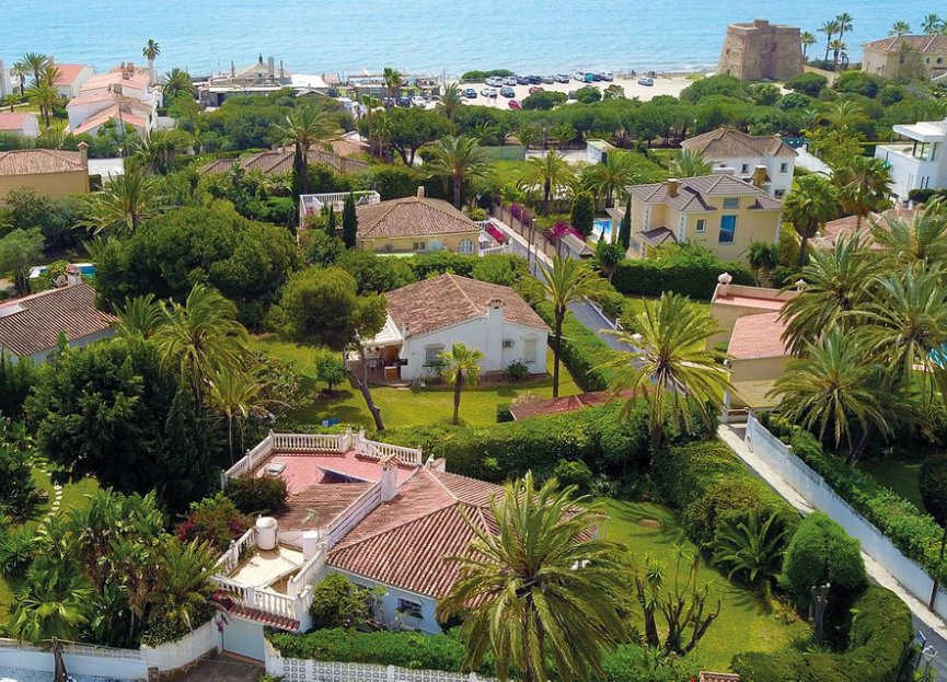 Resale - House - Detached Villa - Marbella - Marbesa