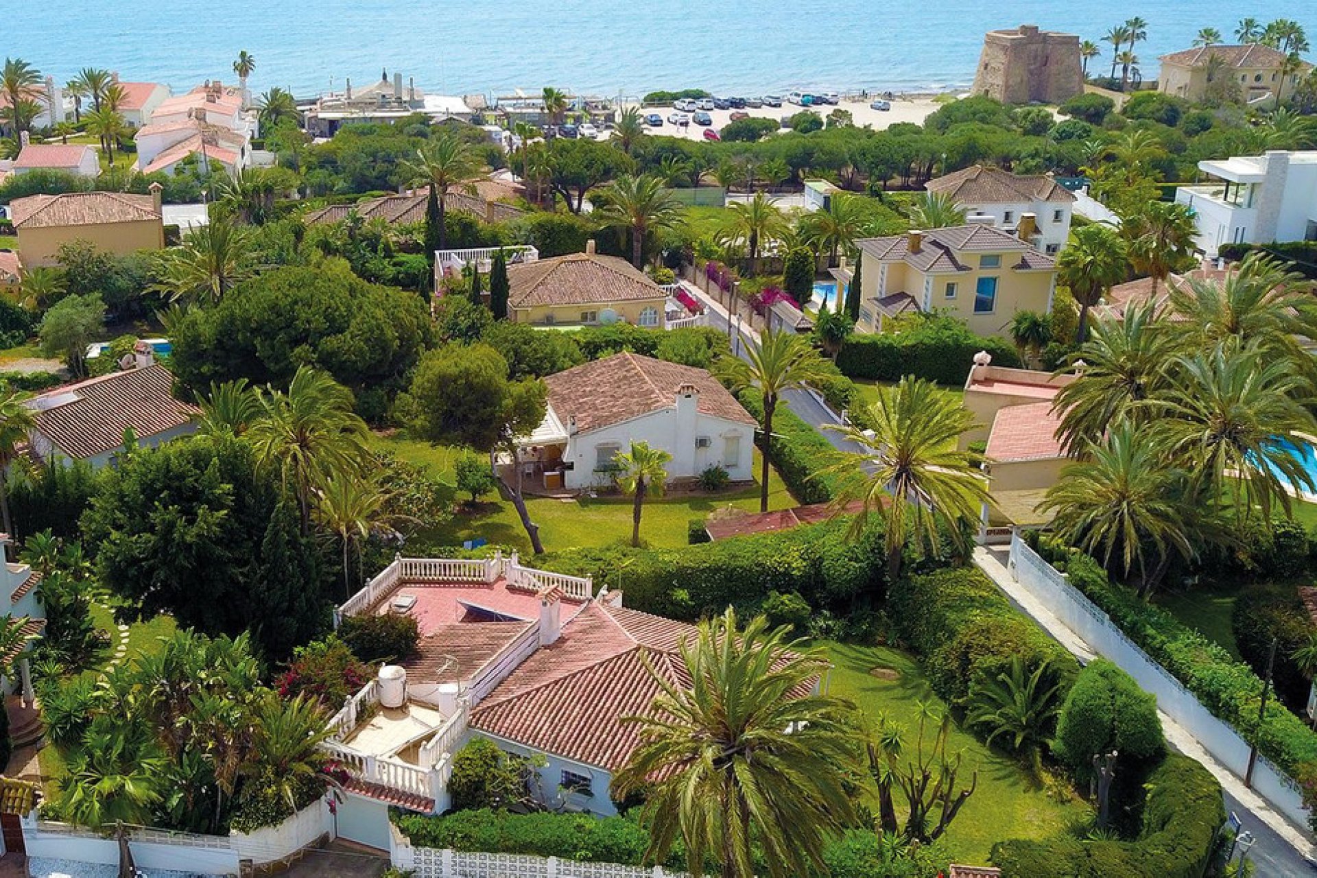 Resale - House - Detached Villa - Marbella - Marbesa