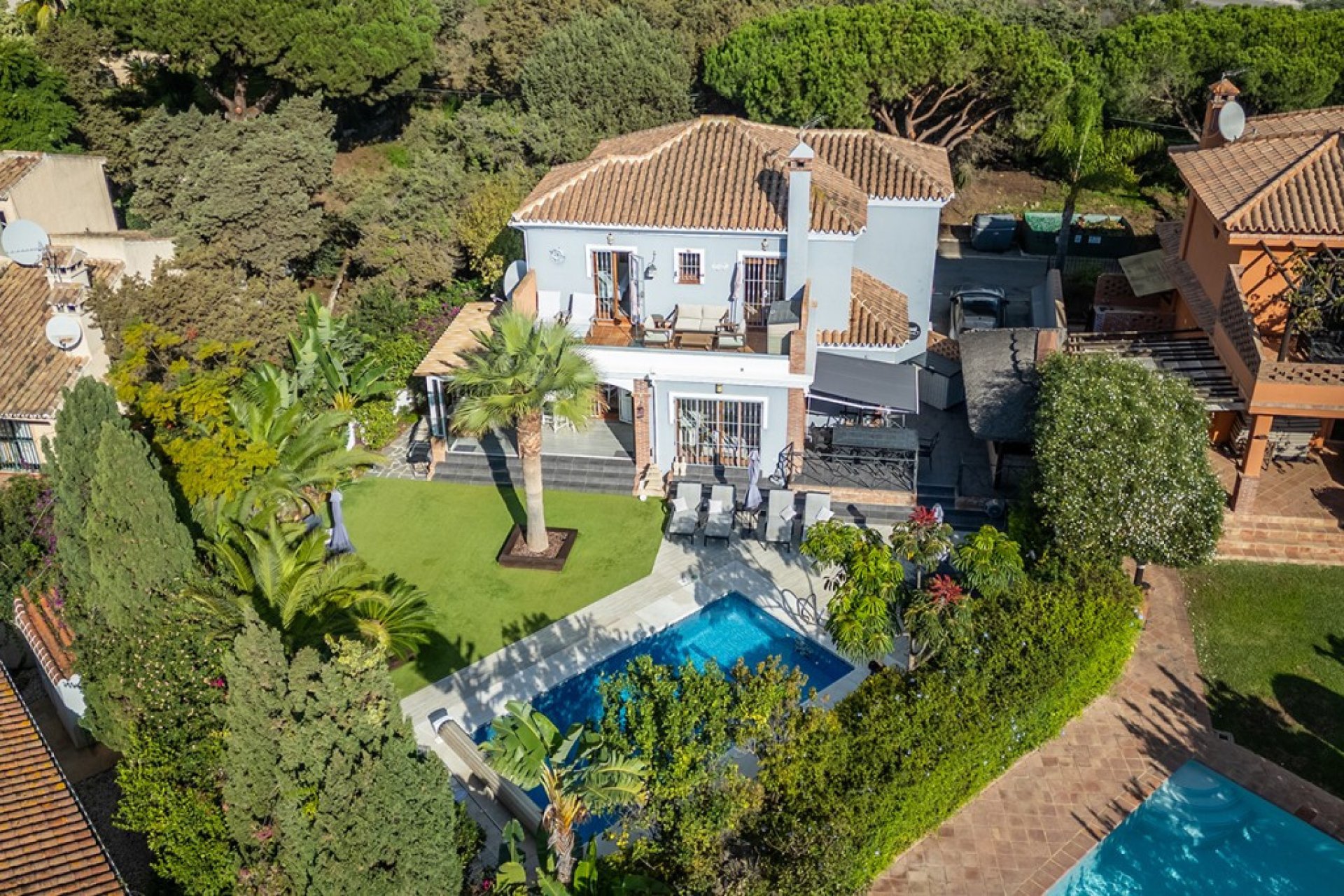 Resale - House - Detached Villa - Marbella - Marbesa