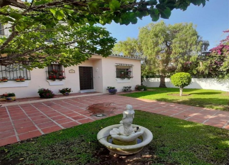 Resale - House - Detached Villa - Marbella - Marbesa