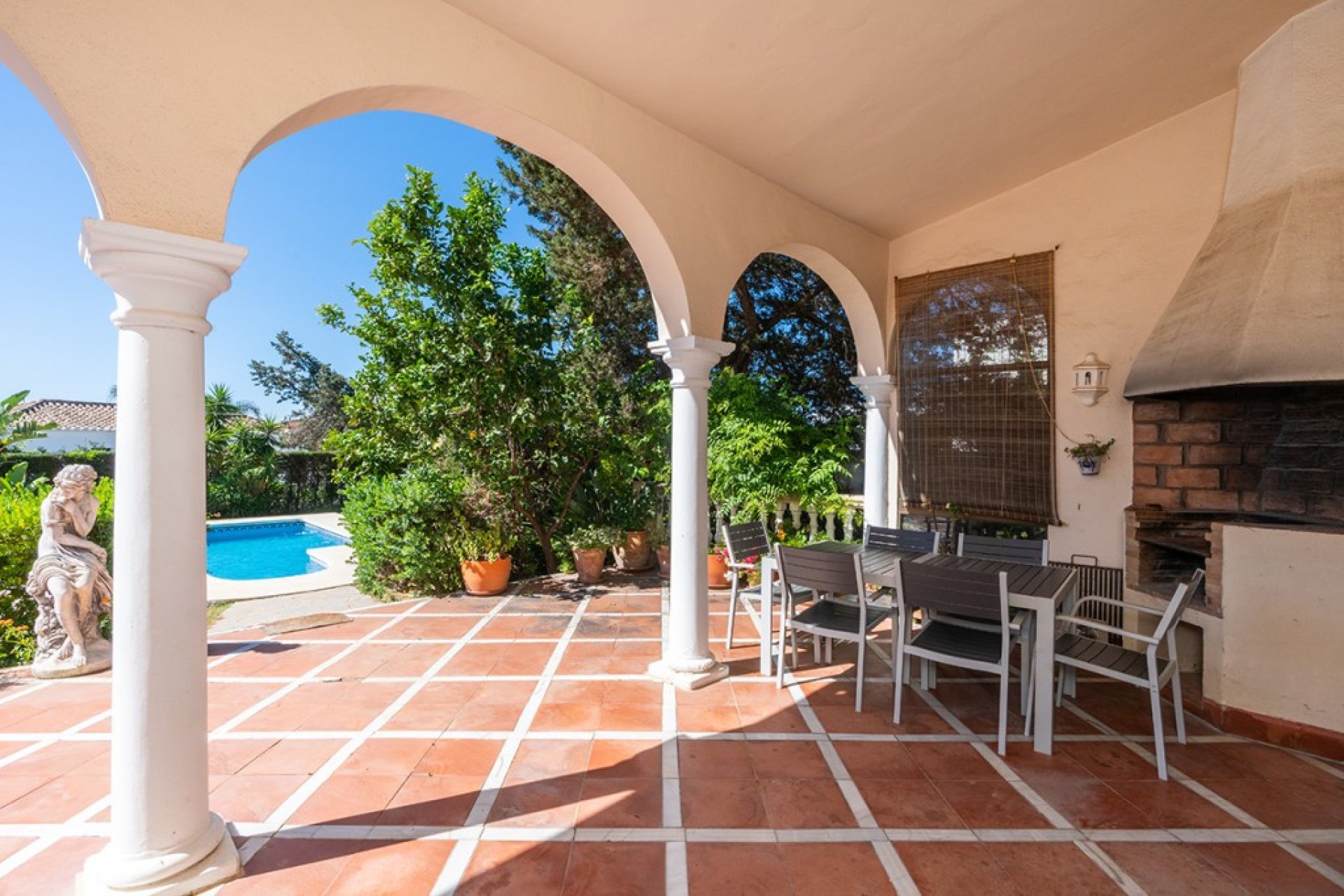 Resale - House - Detached Villa - Marbella - Marbesa