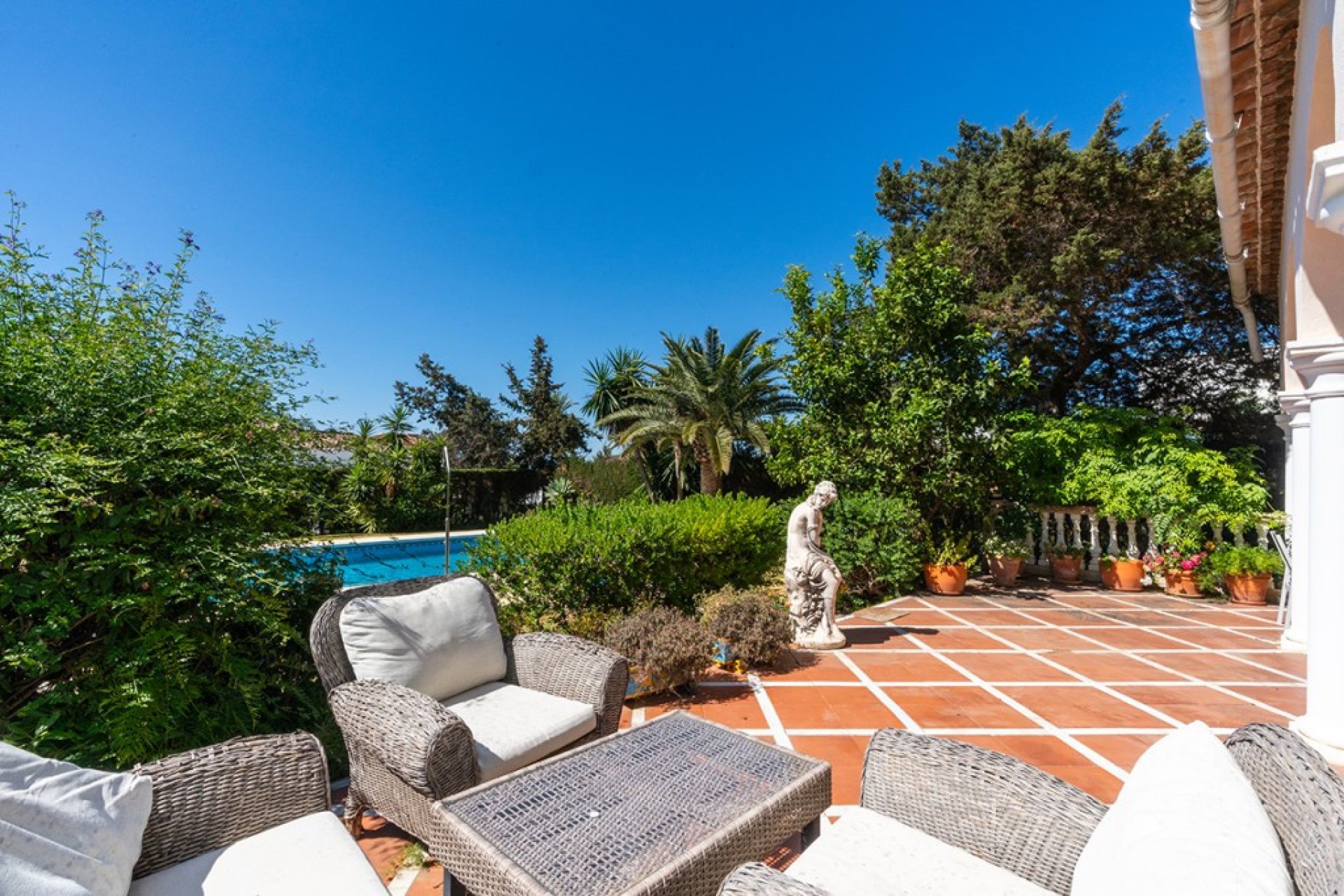 Resale - House - Detached Villa - Marbella - Marbesa