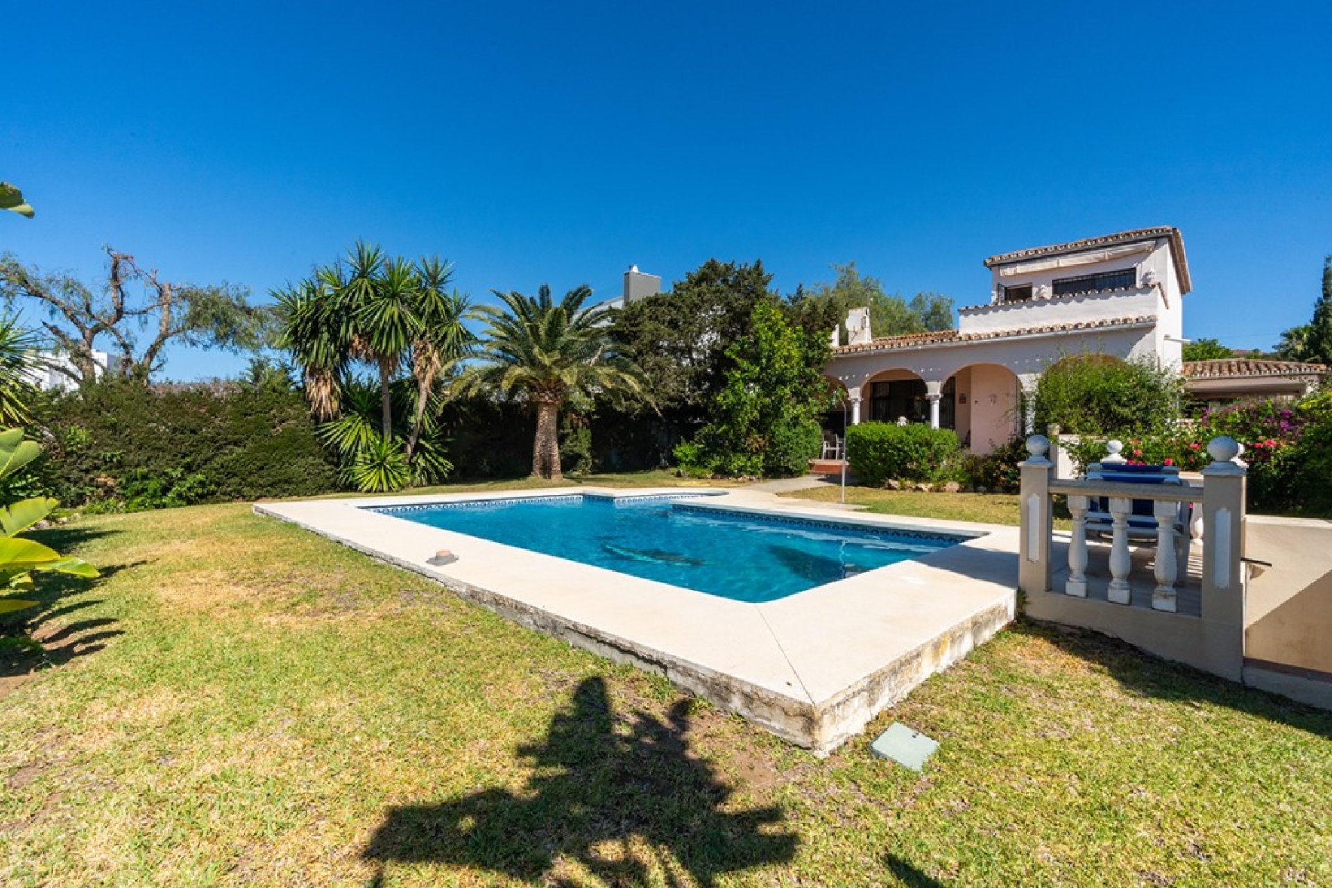 Resale - House - Detached Villa - Marbella - Marbesa