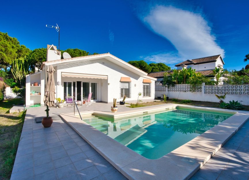 Resale - House - Detached Villa - Marbella - Marbesa